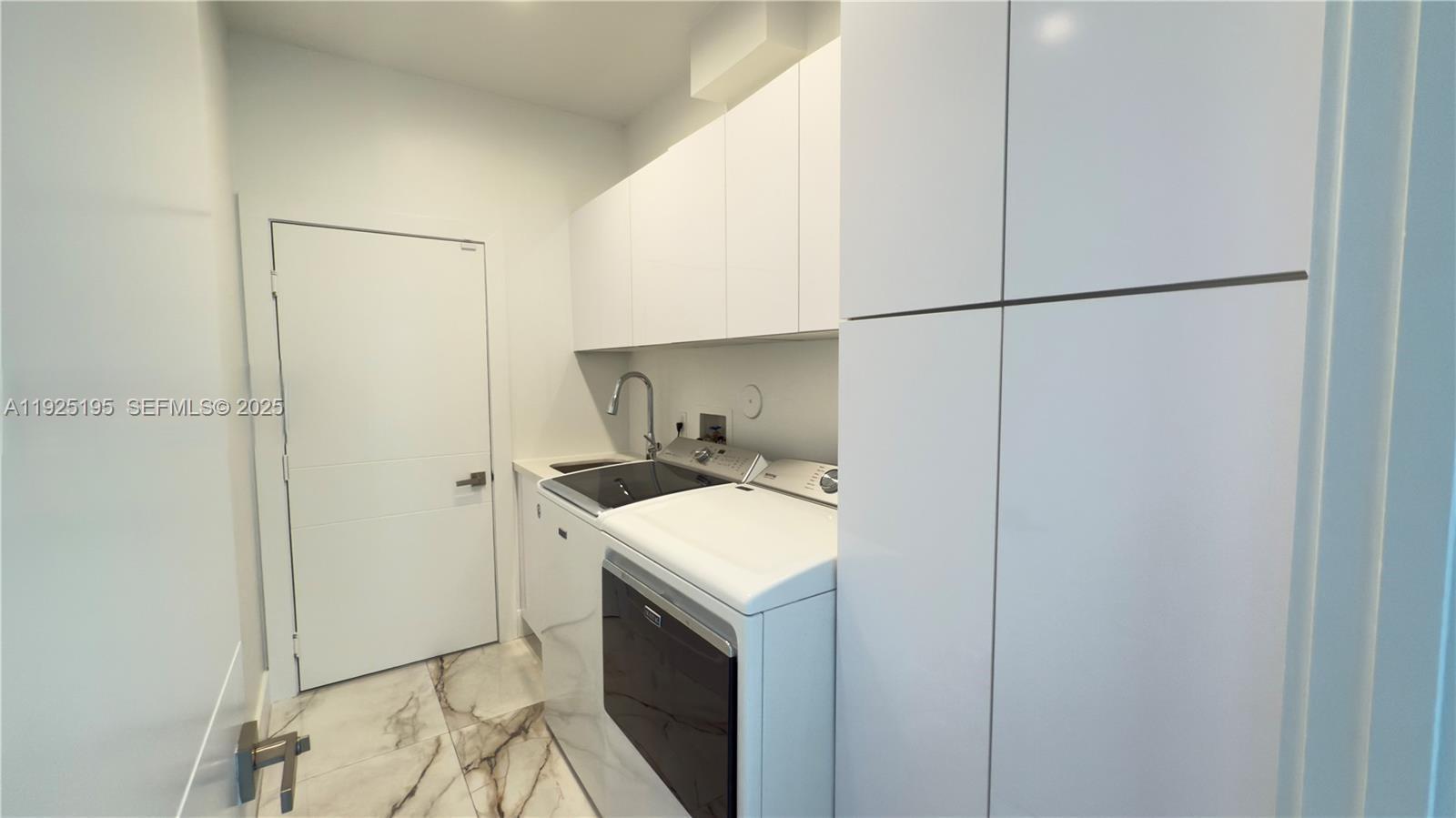 3763 Oak Rdg Cir Weston, FL 33331