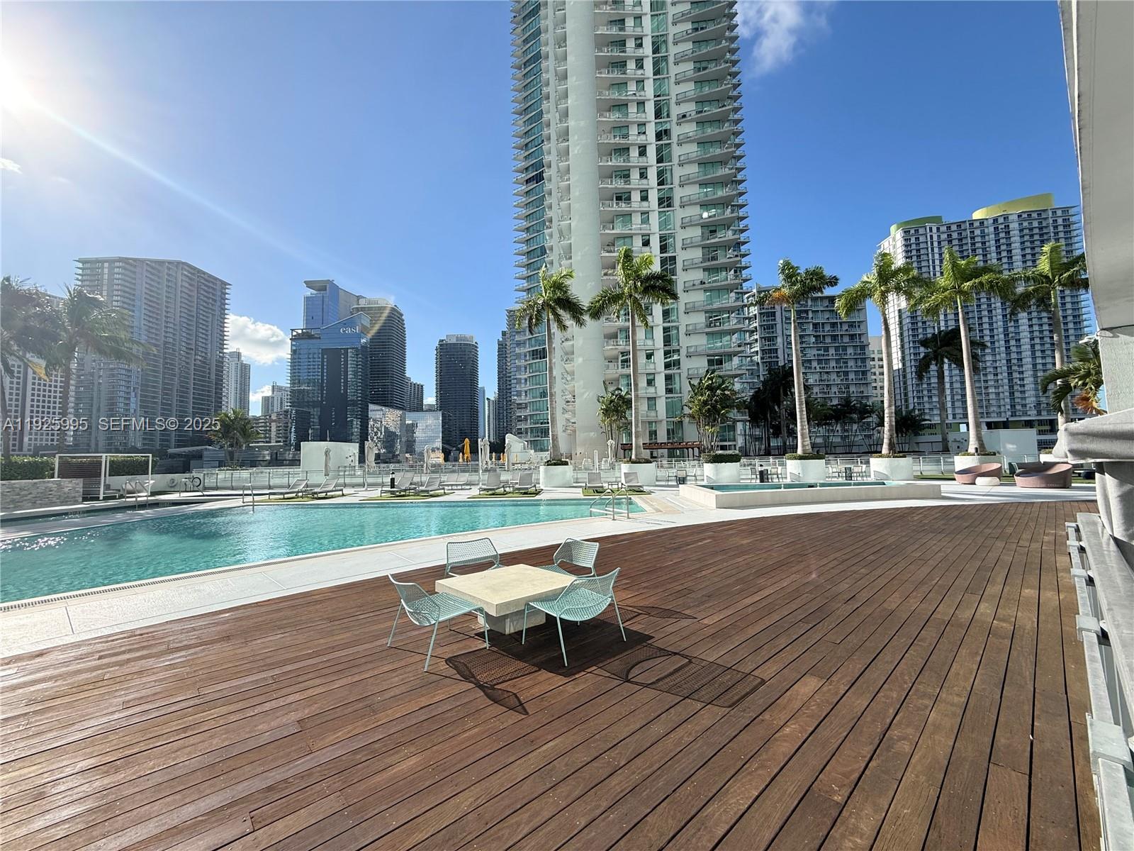 90 SW 3rd St #1809 Miami, FL 33130