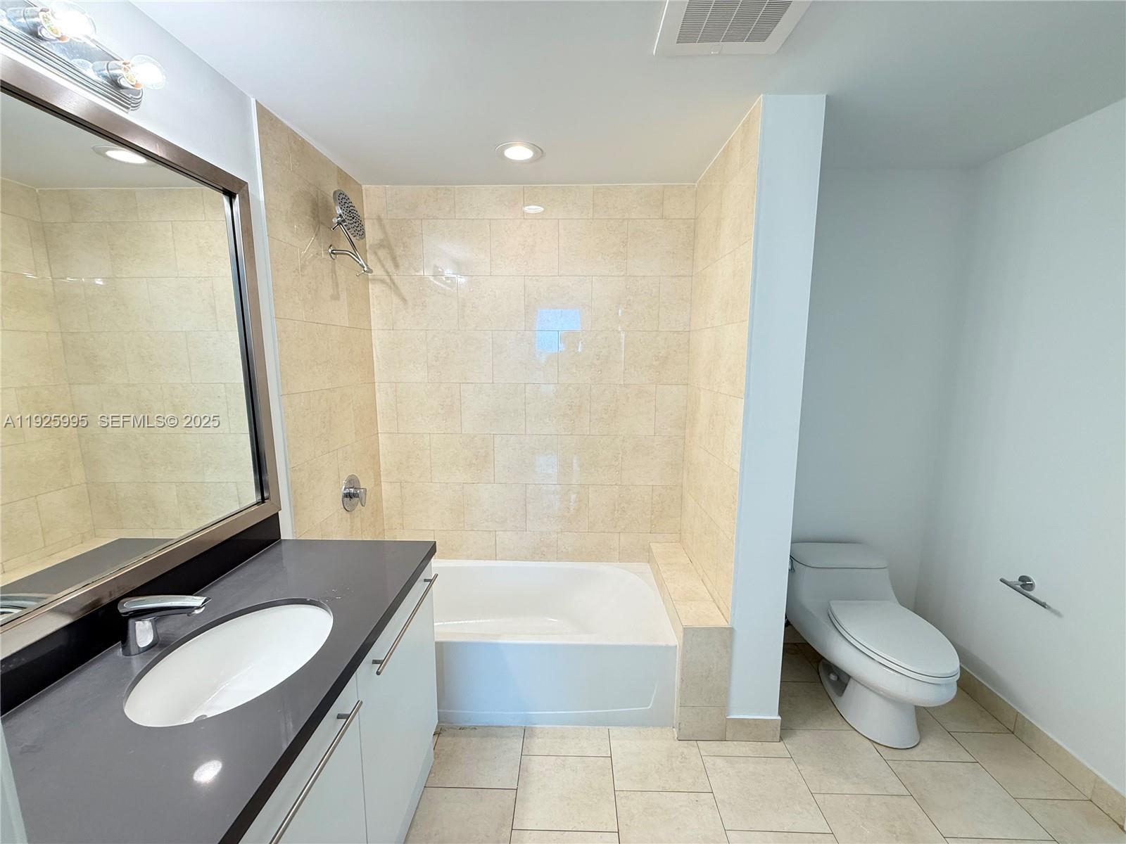 90 SW 3rd St #1809 Miami, FL 33130