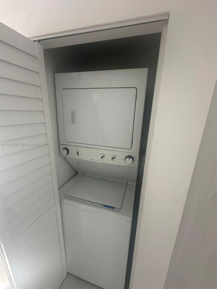 2110 NW 43rd St Miami, FL 33142