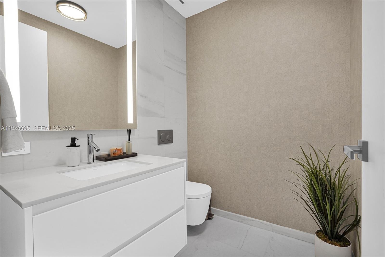 300 Biscayne Blvd Way #301E Miami, FL 33131