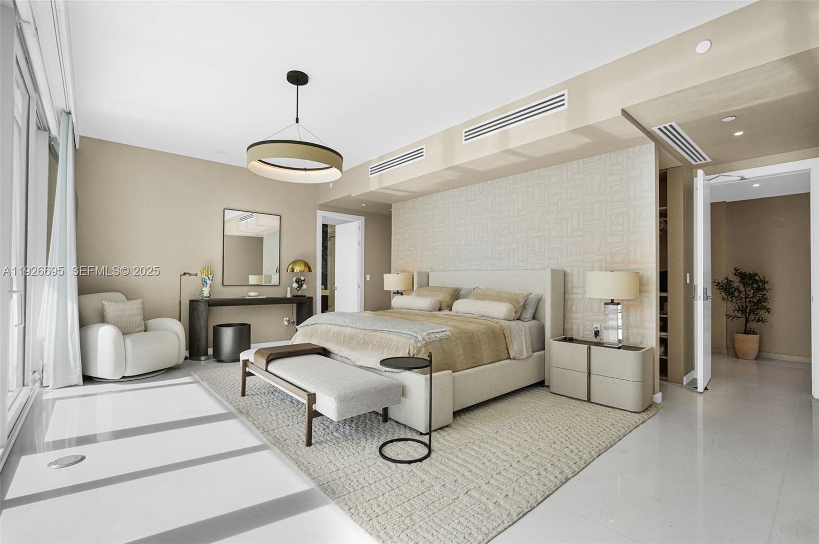 300 Biscayne Blvd Way #301E Miami, FL 33131