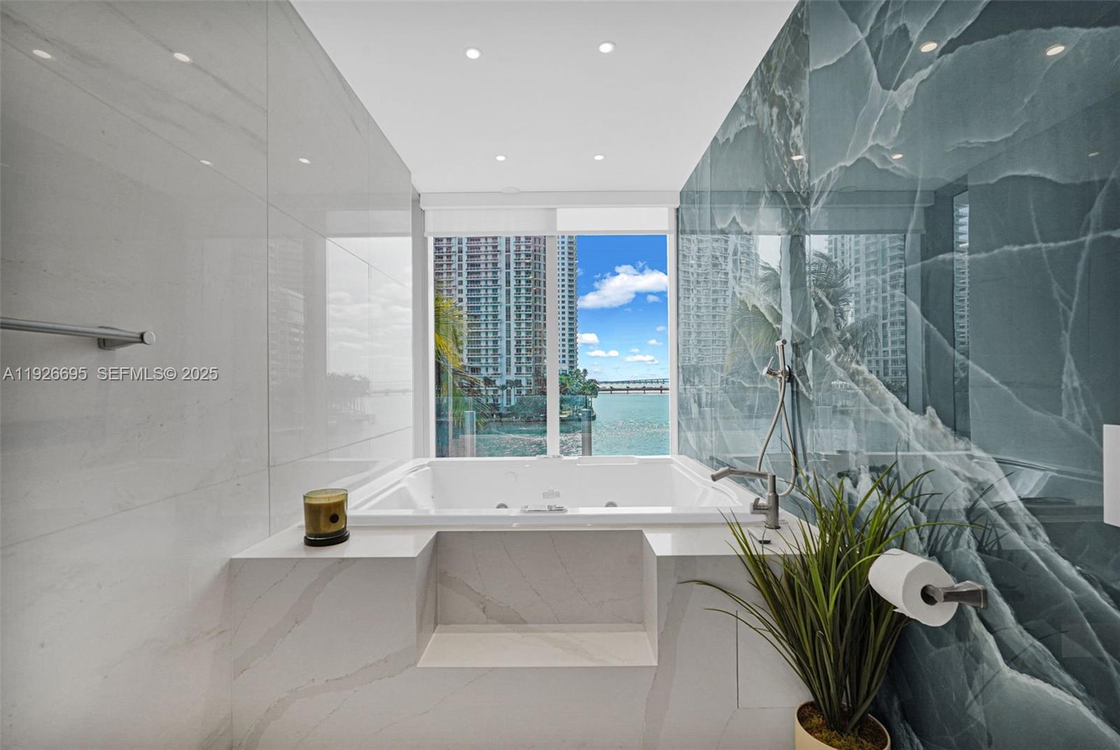 300 Biscayne Blvd Way #301E Miami, FL 33131