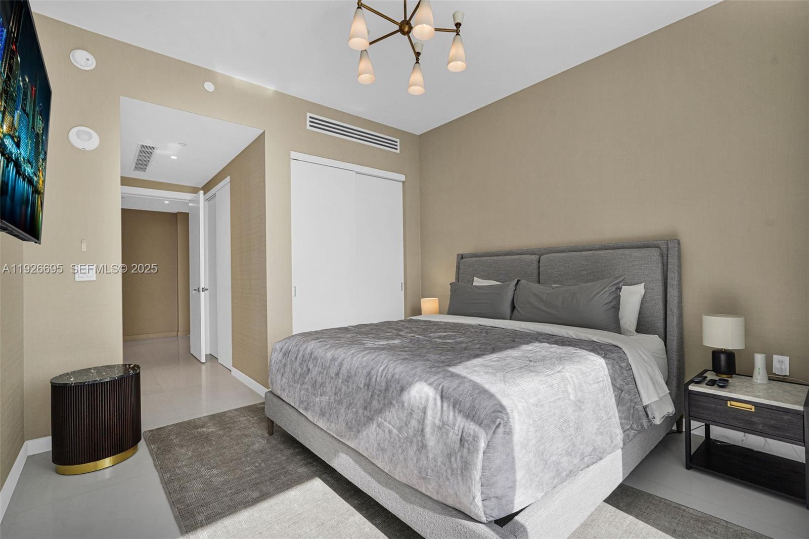 300 Biscayne Blvd Way #301E Miami, FL 33131