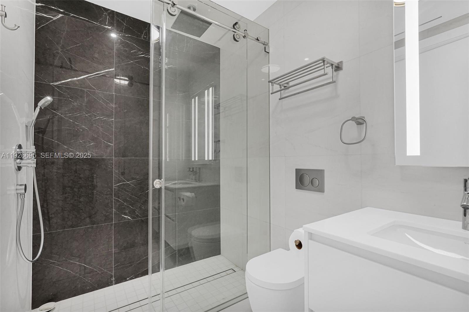 300 Biscayne Blvd Way #301E Miami, FL 33131