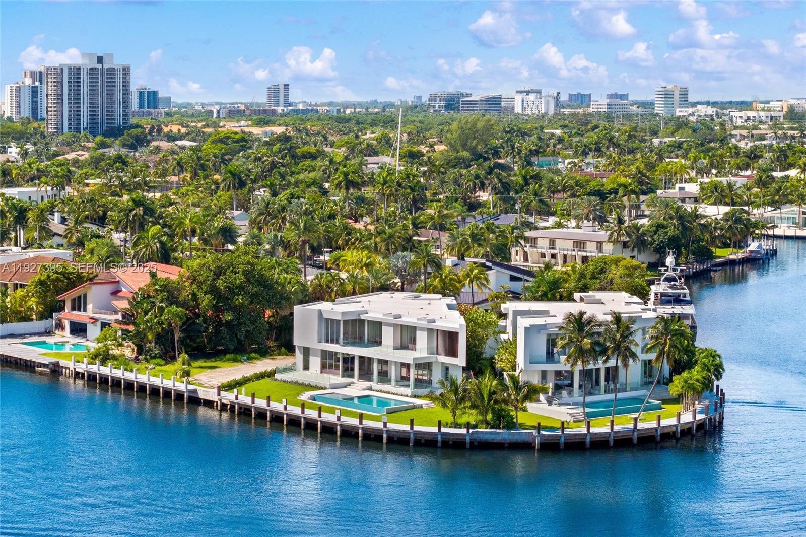 503 Palm Dr Hallandale Beach, FL 33009