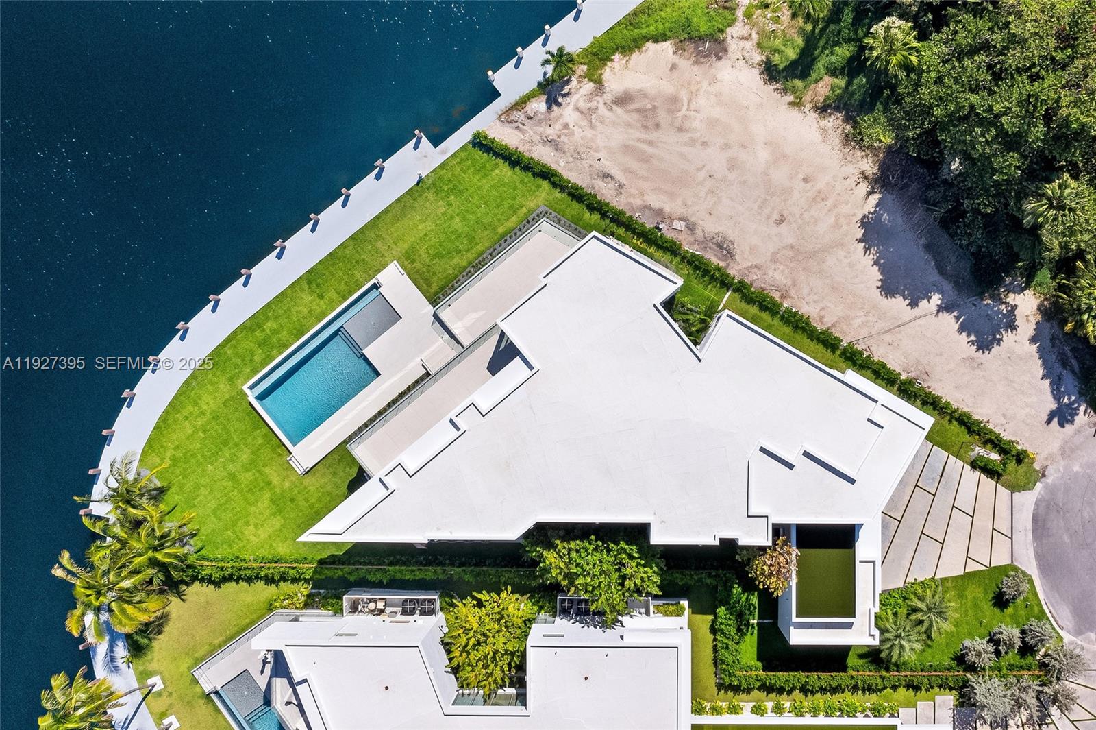 503 Palm Dr Hallandale Beach, FL 33009