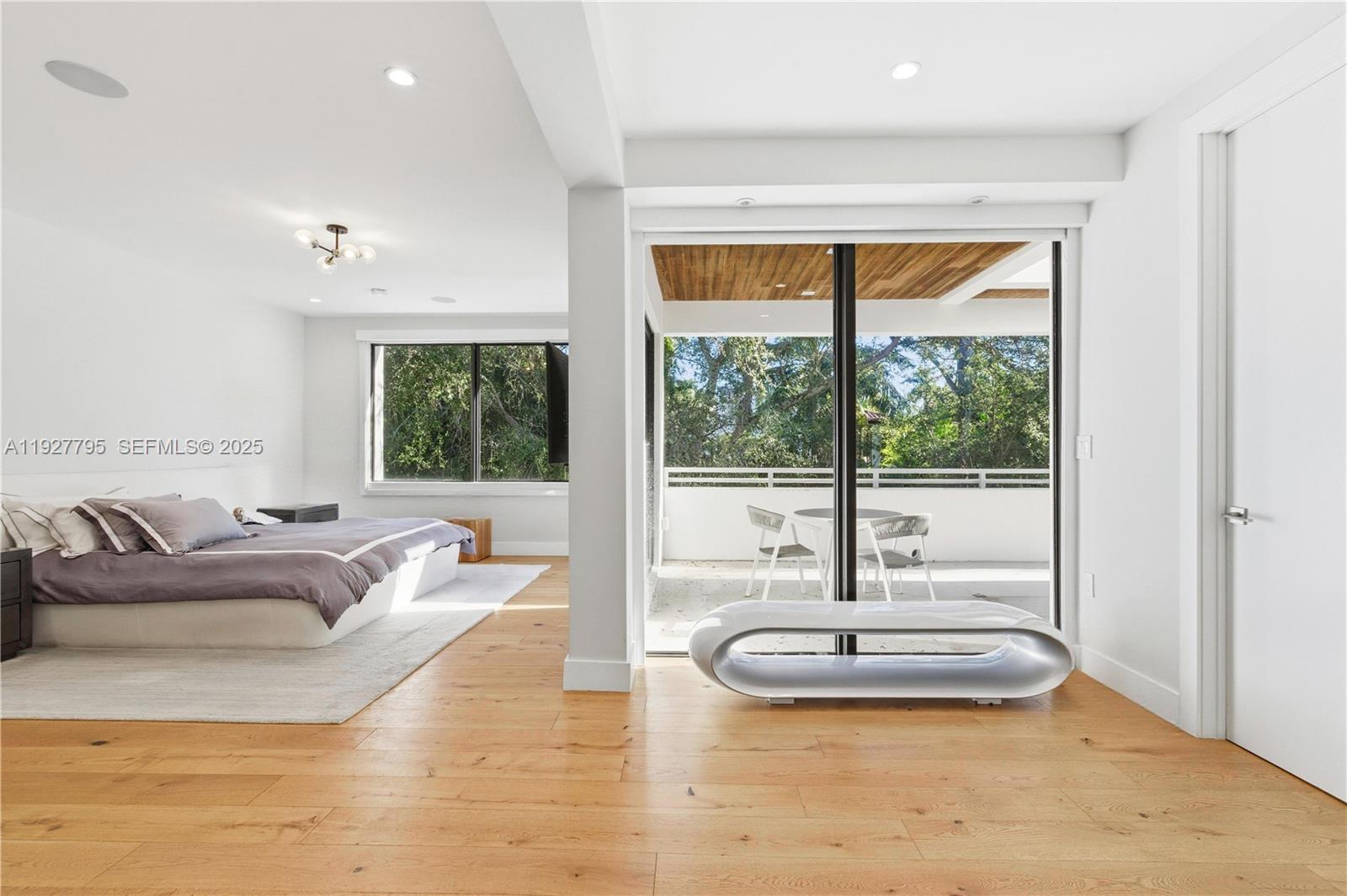 1760 Chucunantah Rd Miami, FL 33133