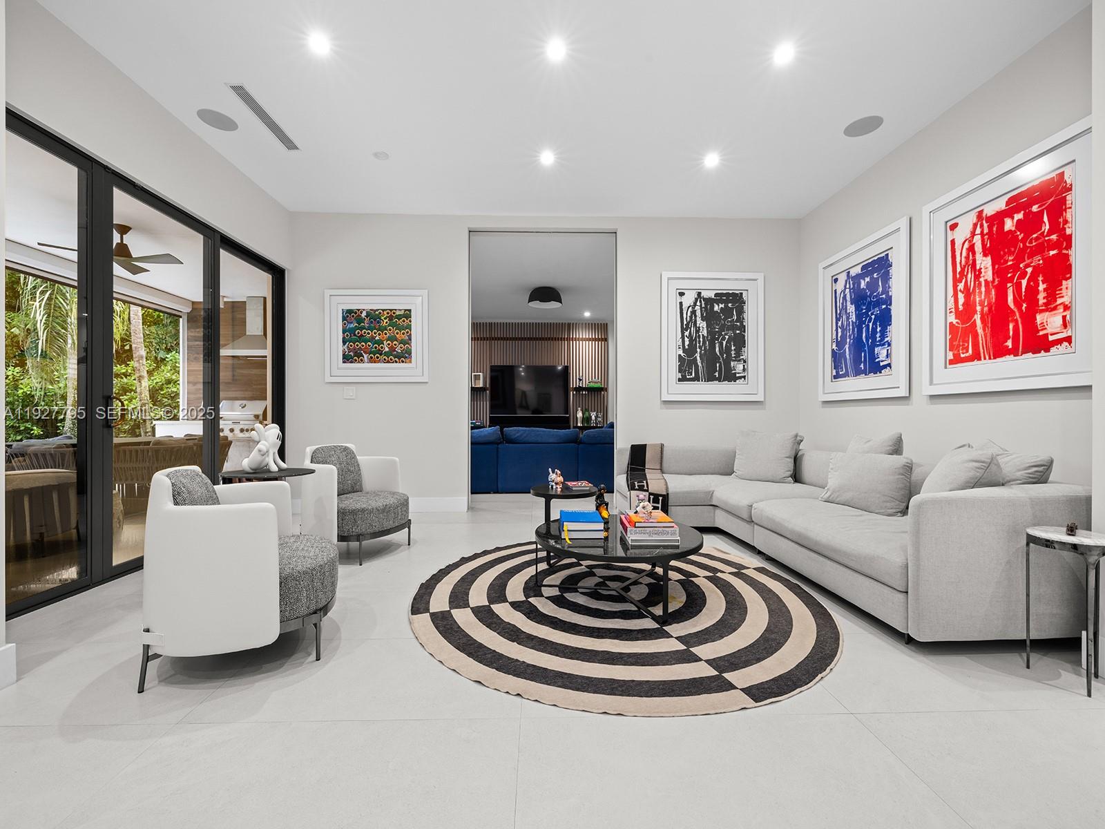 1760 Chucunantah Rd Miami, FL 33133