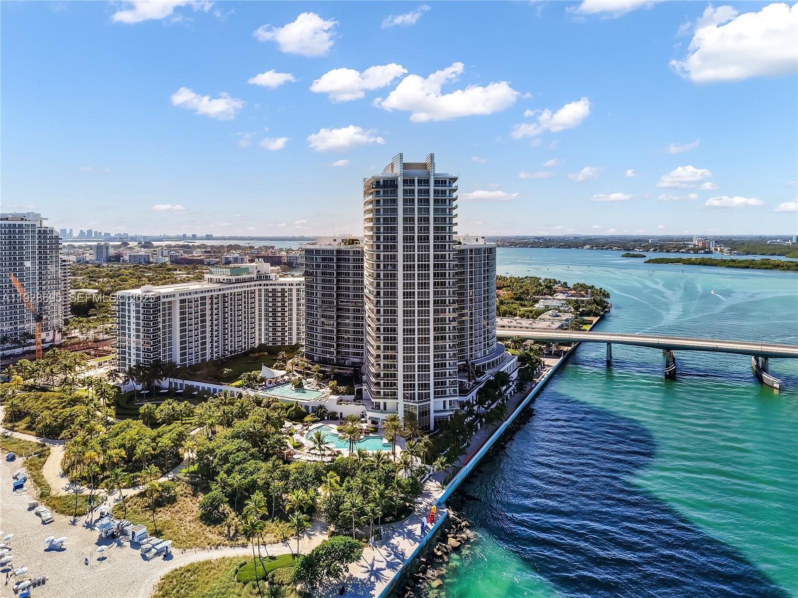 10295 Collins Ave #402