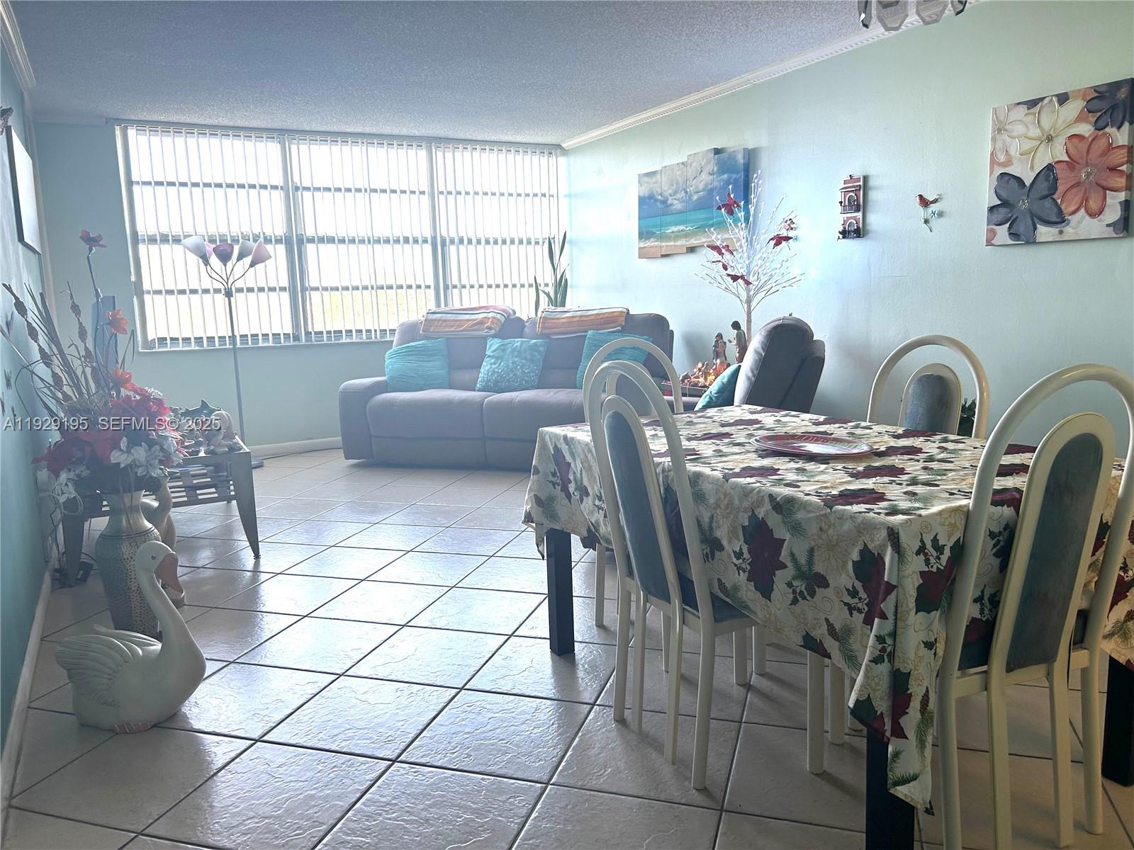 900 Saint Charles Pl #606 Pembroke Pines, FL 33026