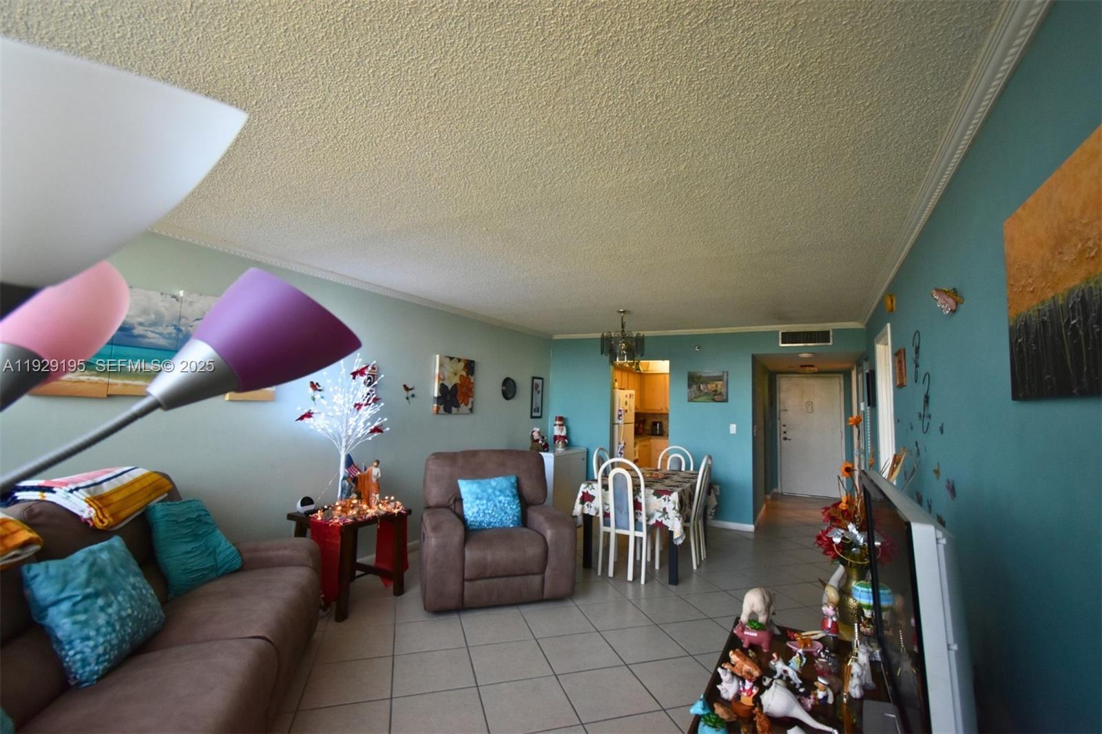 900 Saint Charles Pl #606 Pembroke Pines, FL 33026