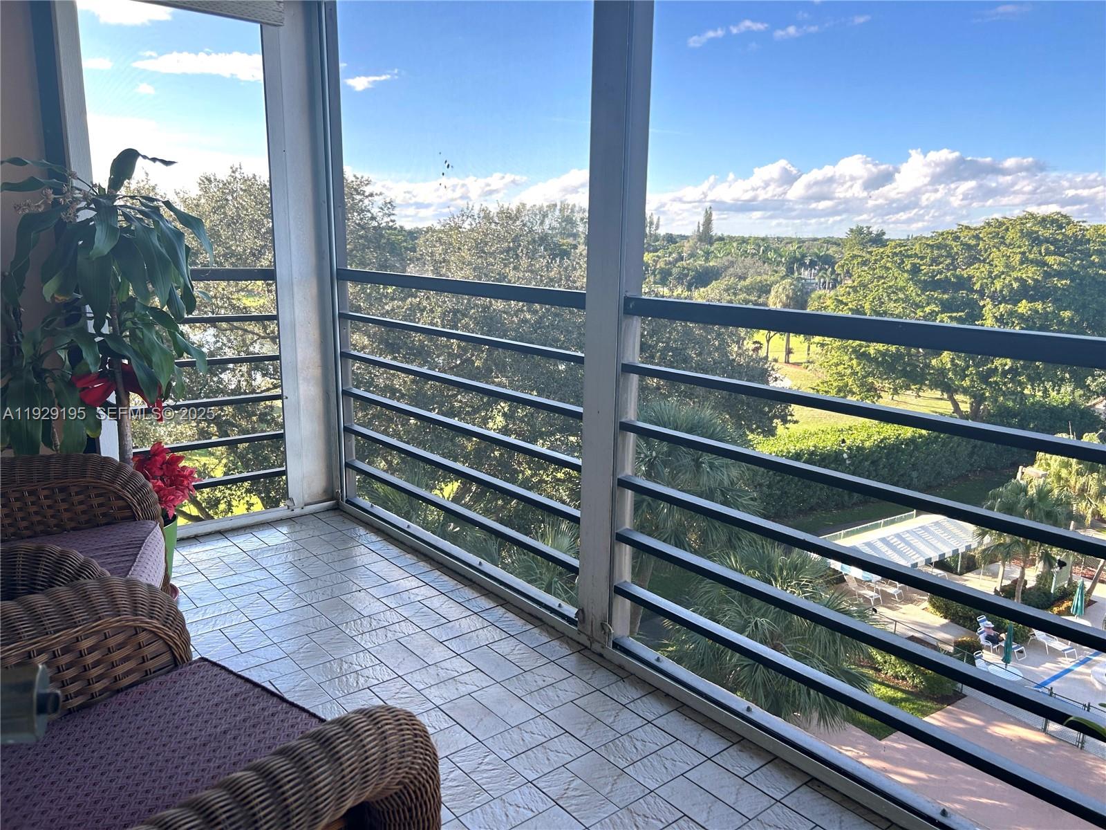 900 Saint Charles Pl #606 Pembroke Pines, FL 33026