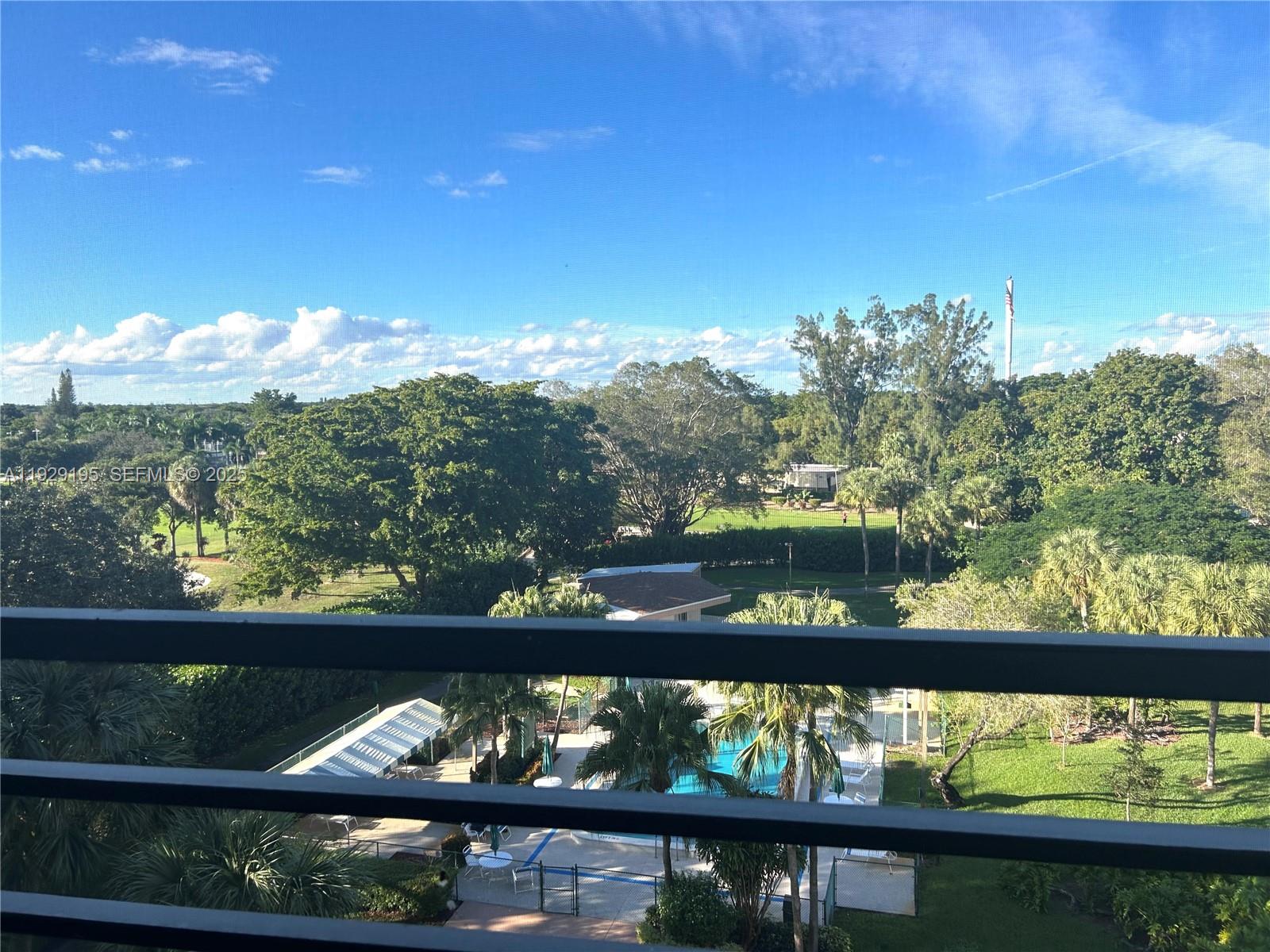 900 Saint Charles Pl #606 Pembroke Pines, FL 33026