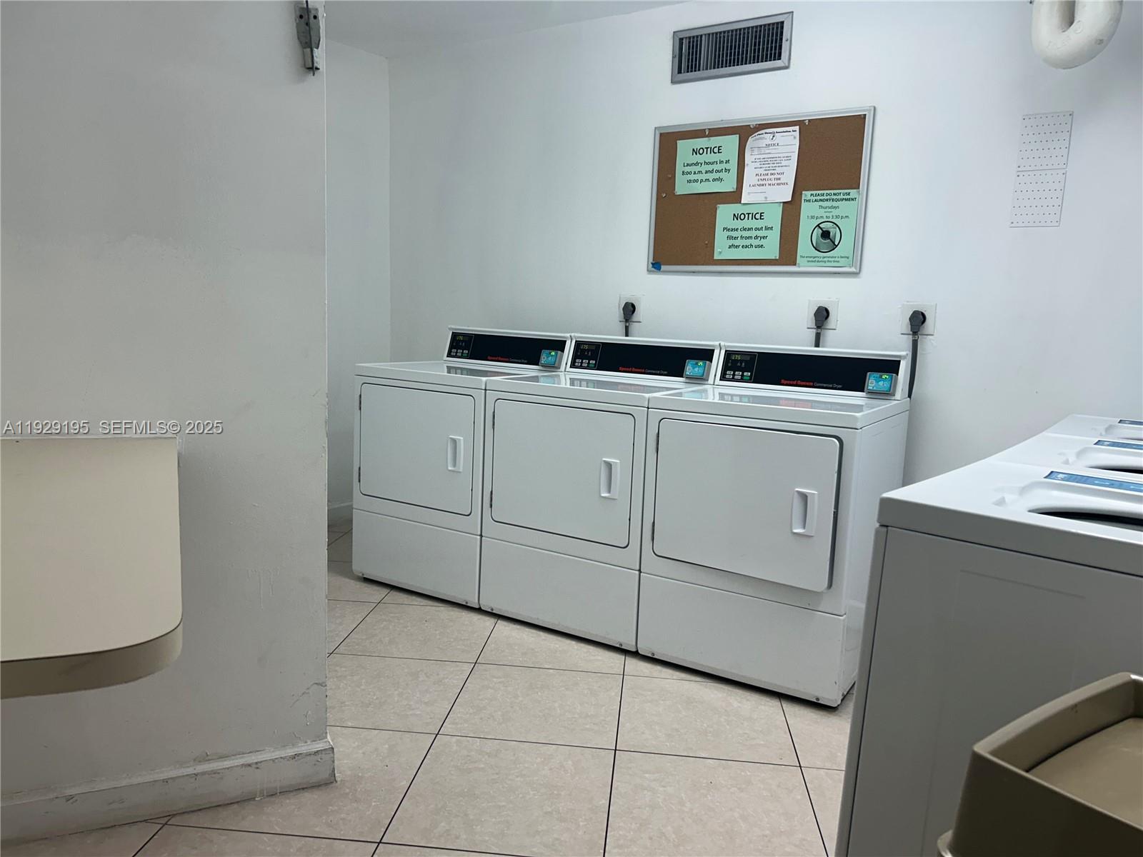 900 Saint Charles Pl #606 Pembroke Pines, FL 33026