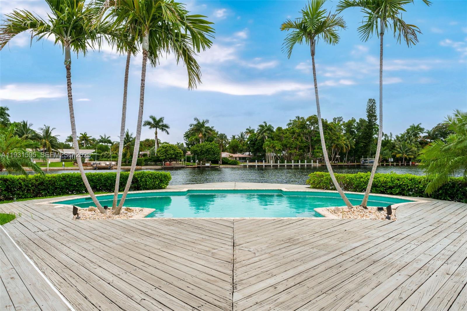 2130 NE 15th St Fort Lauderdale, FL 33304