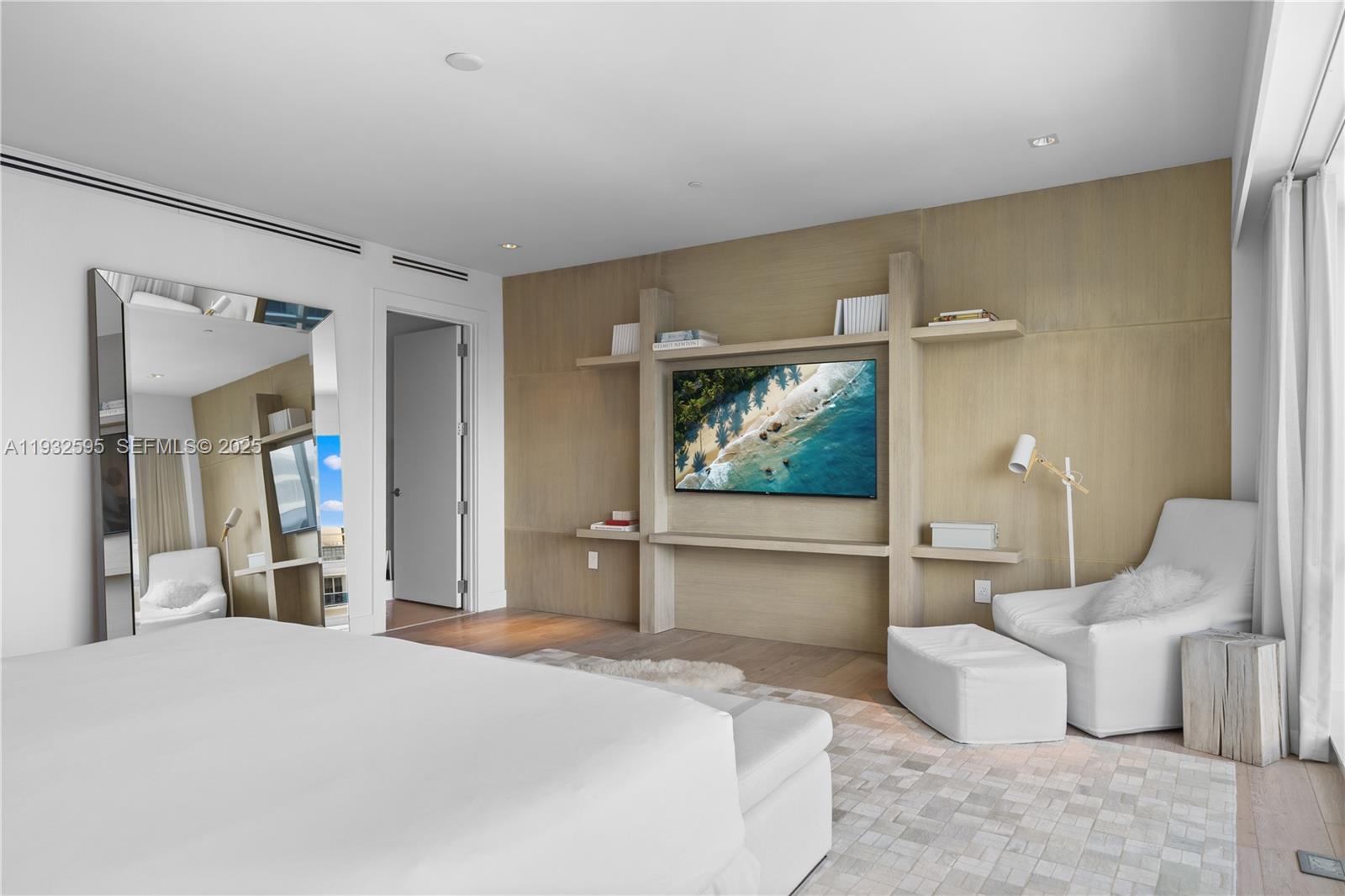 102 24th St #PH-1706 Miami Beach, FL 33139