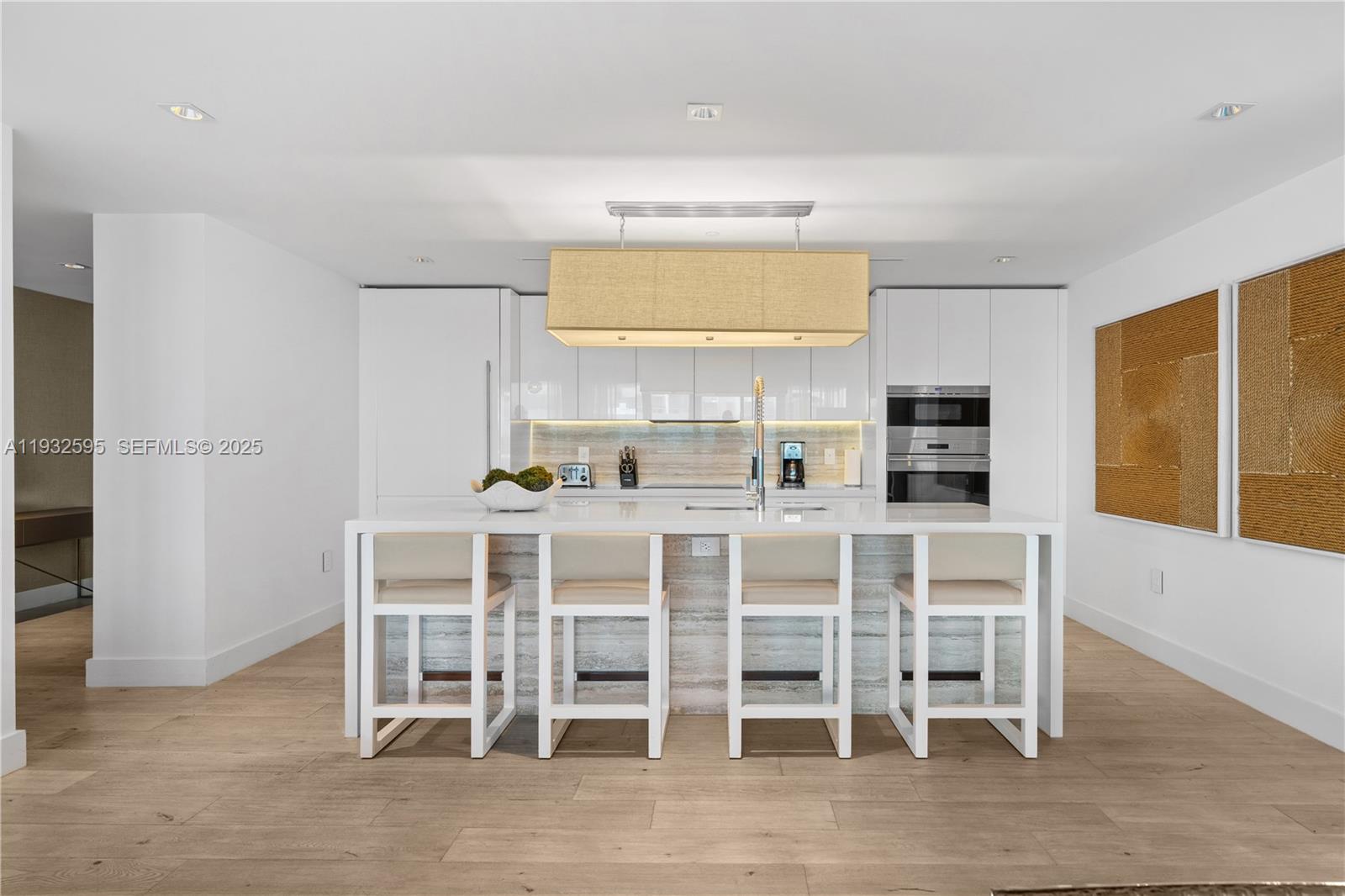 102 24th St #PH-1706 Miami Beach, FL 33139