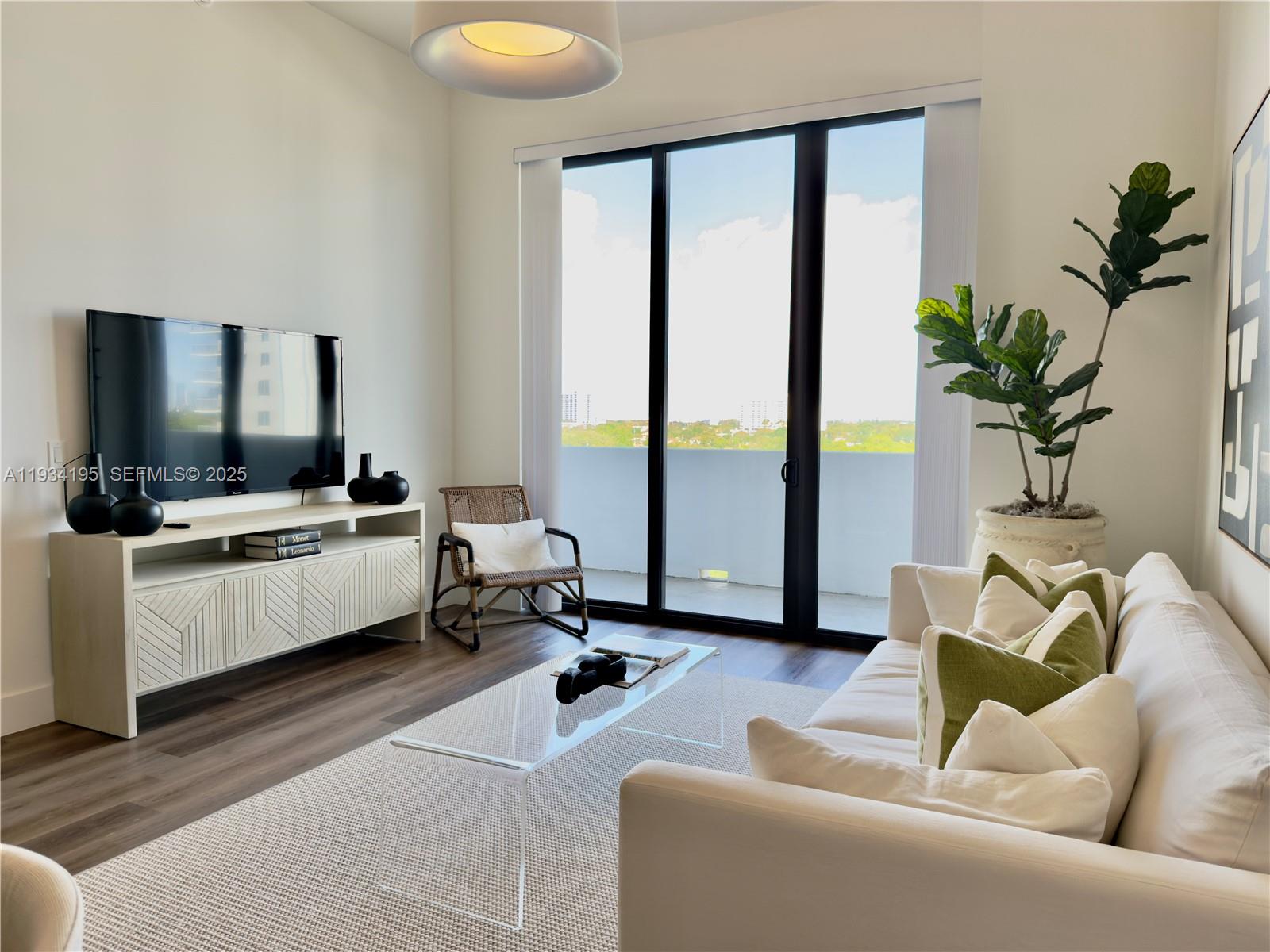 2800 SW 27th Ter #1109 Miami, FL 33133