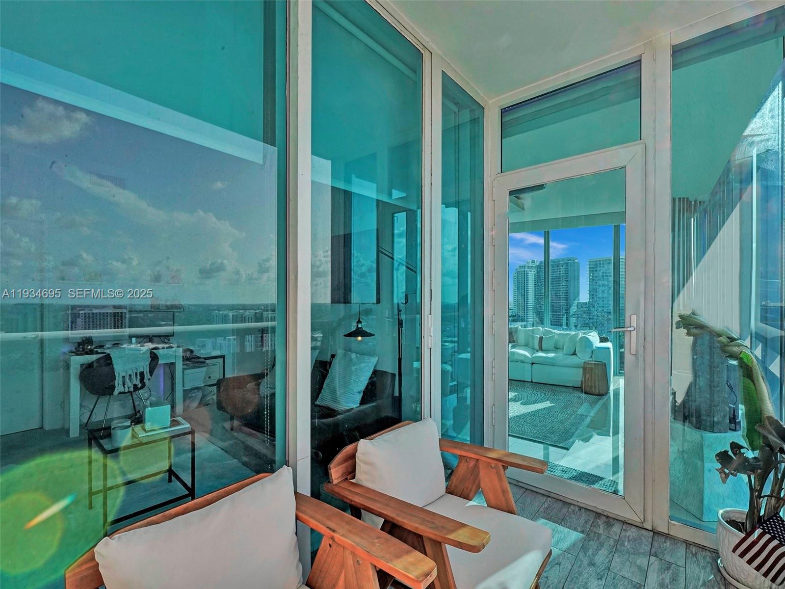 image Blue on the Bay22