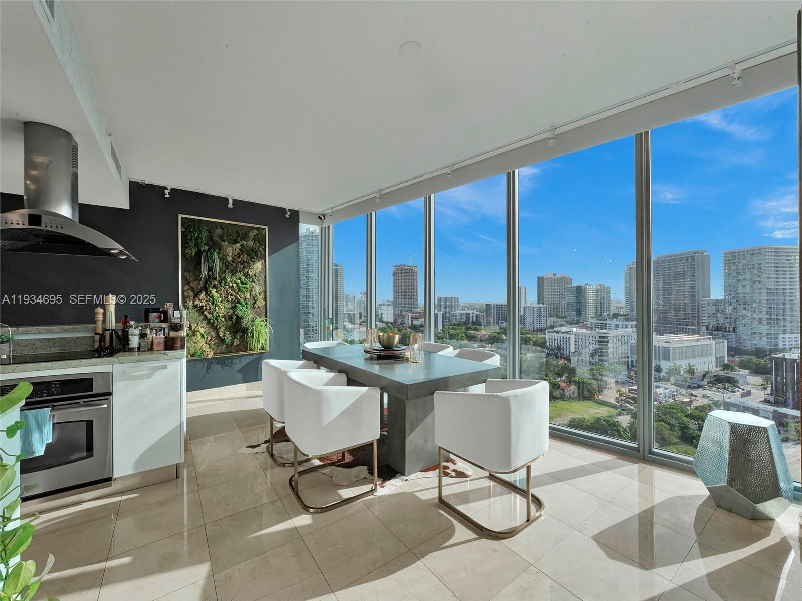 image Blue on the Bay4