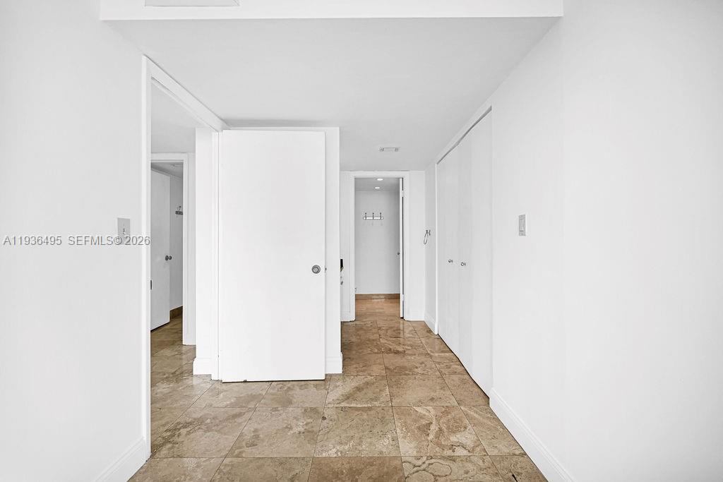 image Brickell Place Ii34