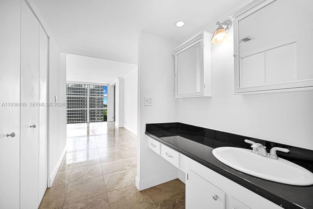 image Brickell Place Ii35