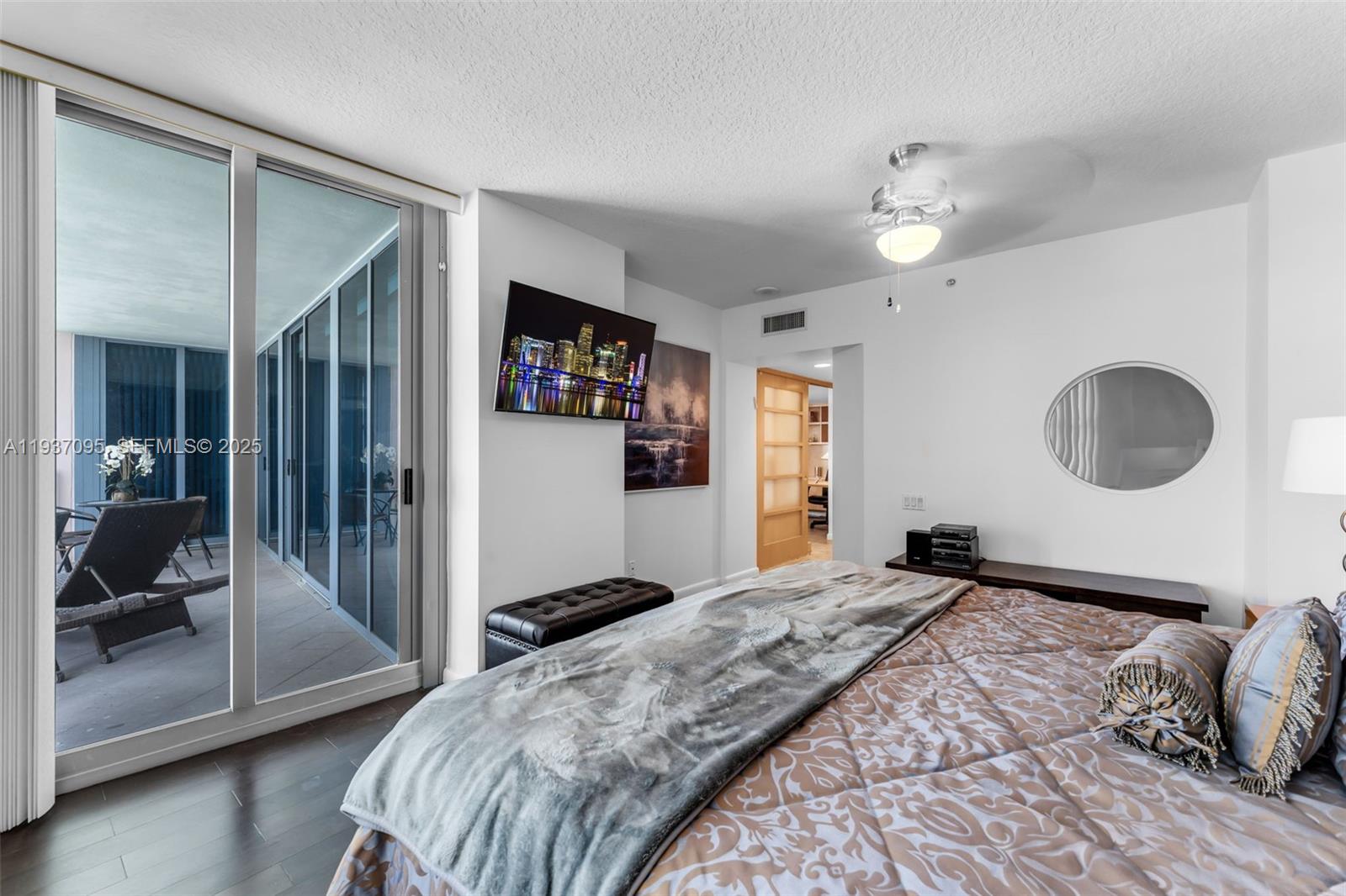 image 1500 Ocean Drive25