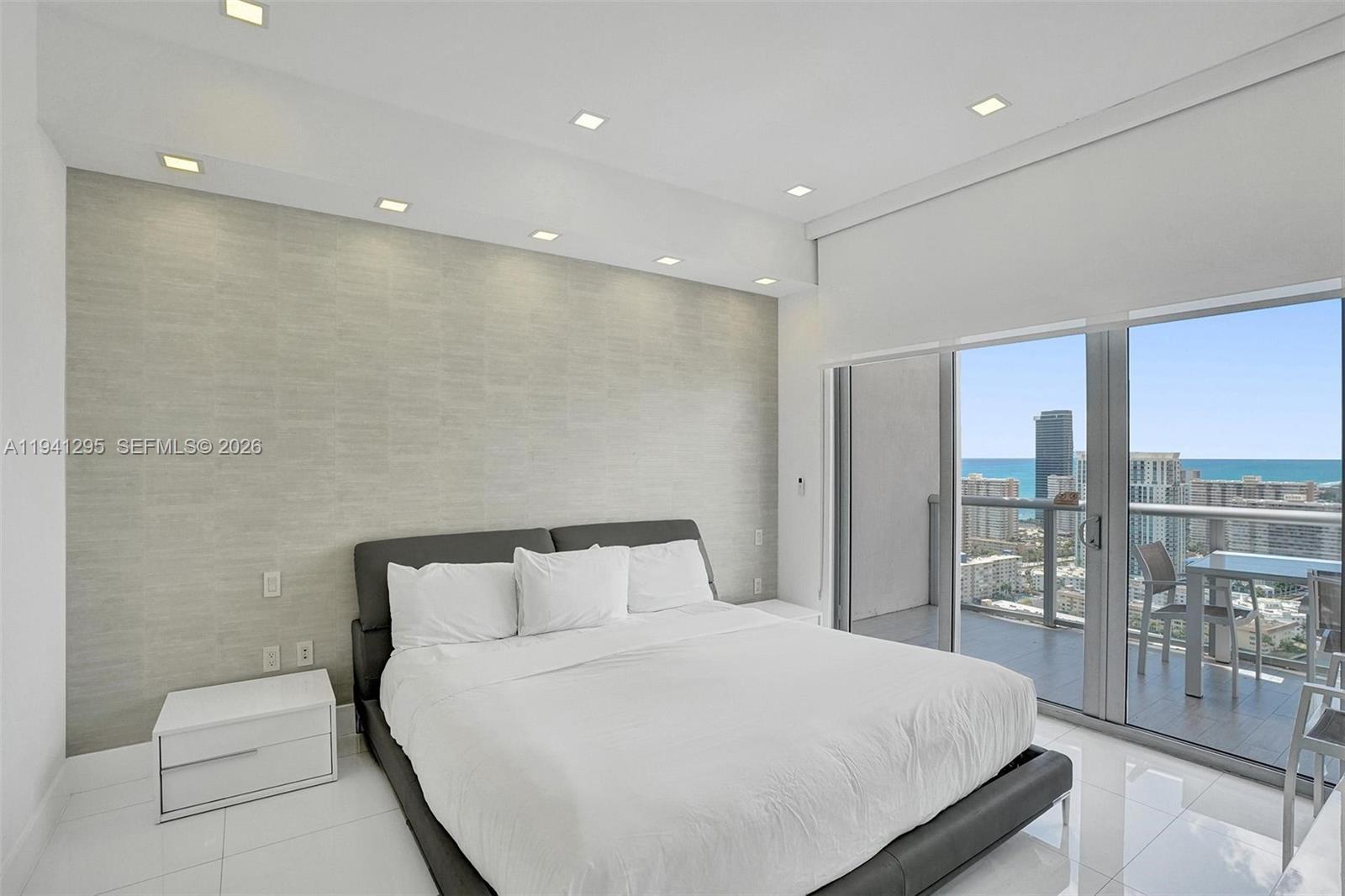 image Beachwalk Condominium13