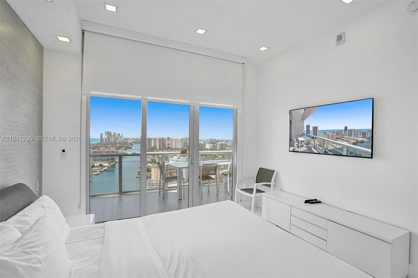 image Beachwalk Condominium15