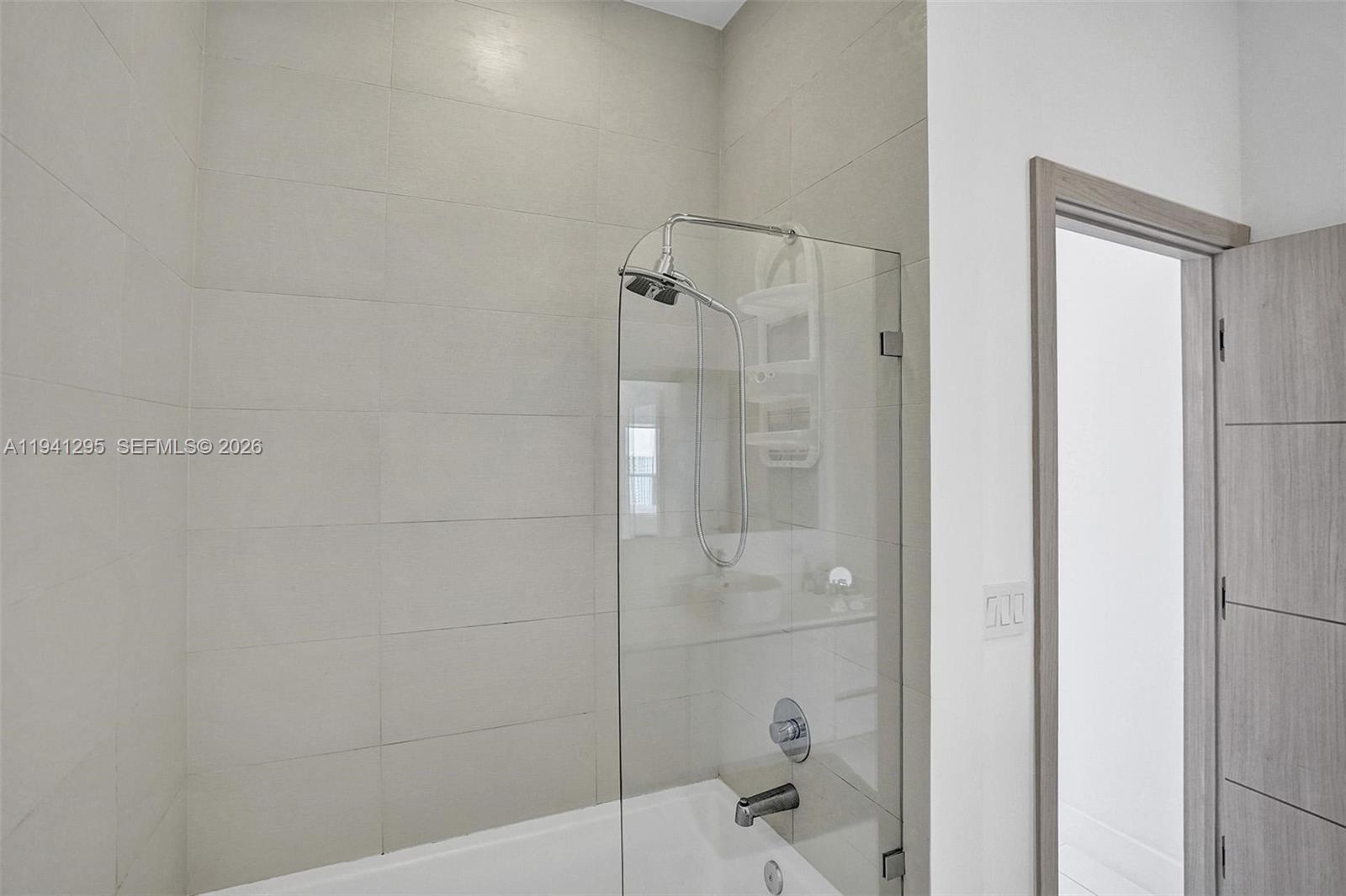 image Beachwalk Condominium18