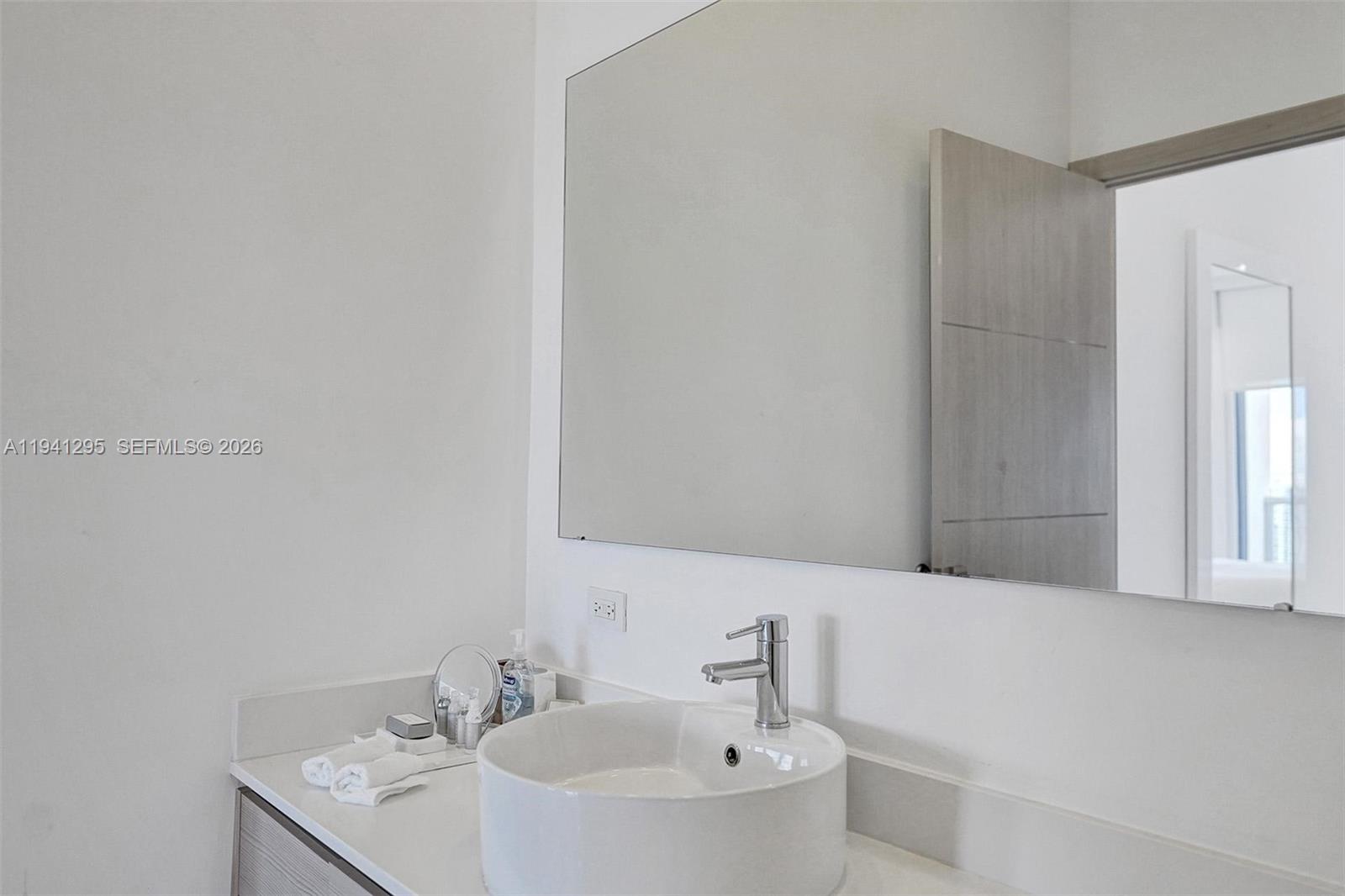 image Beachwalk Condominium19