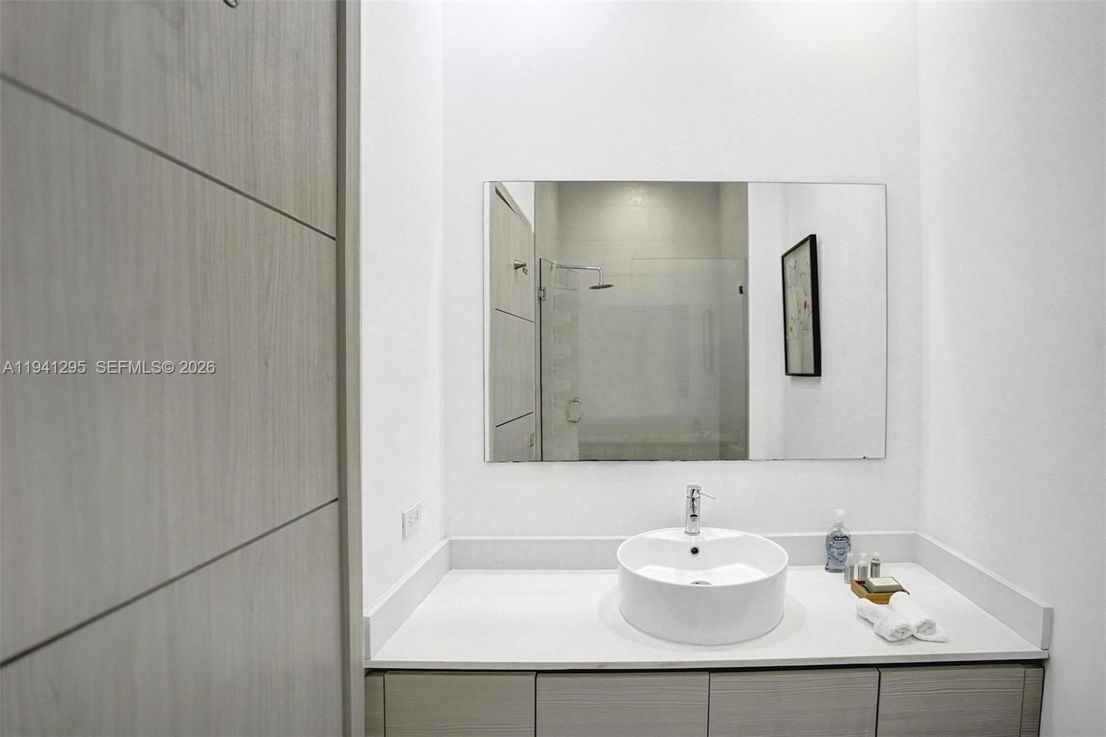 image Beachwalk Condominium23