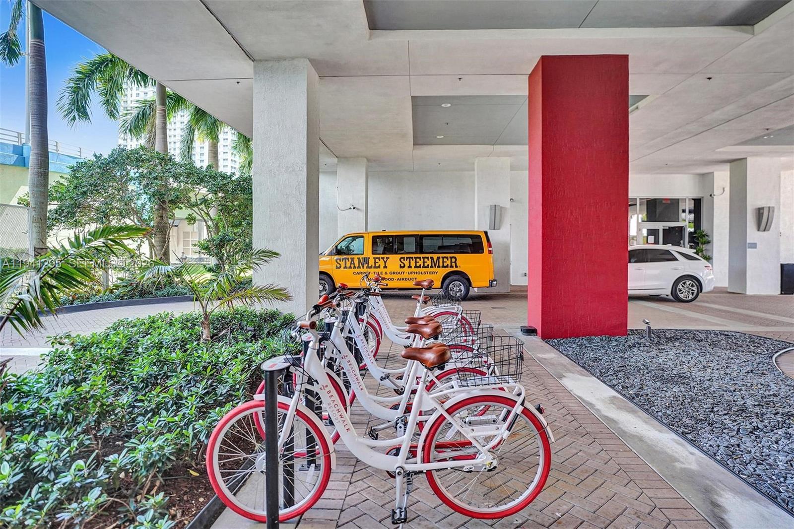 image Beachwalk Condominium35