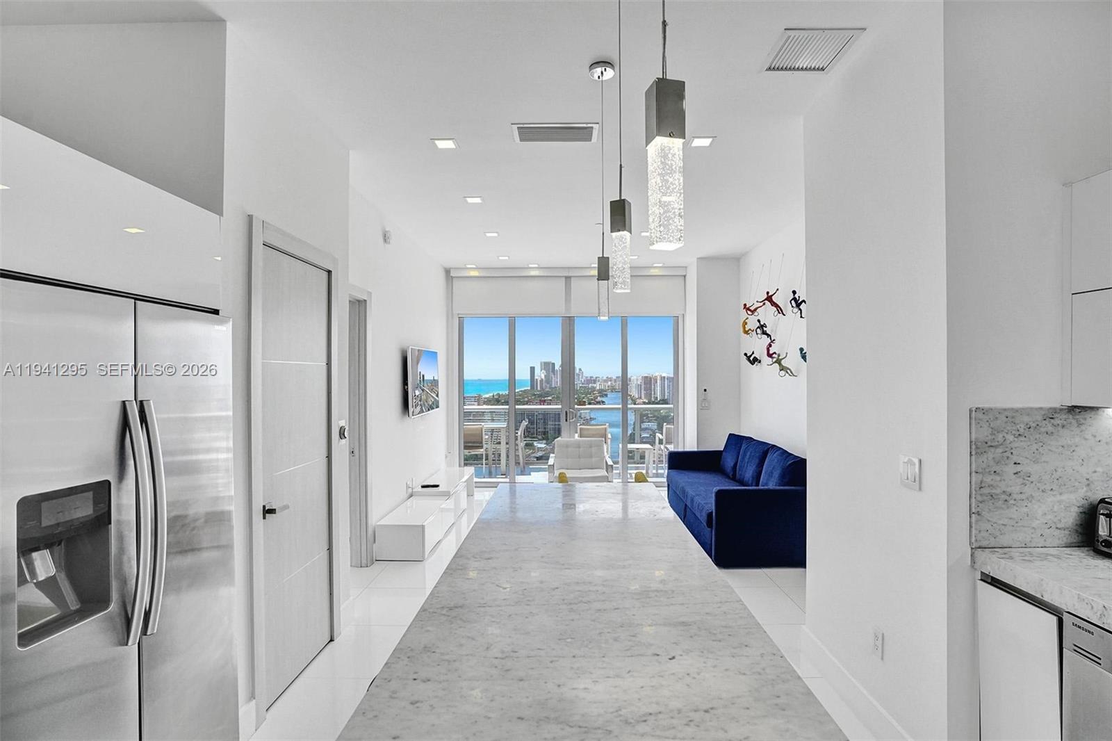 image Beachwalk Condominium8