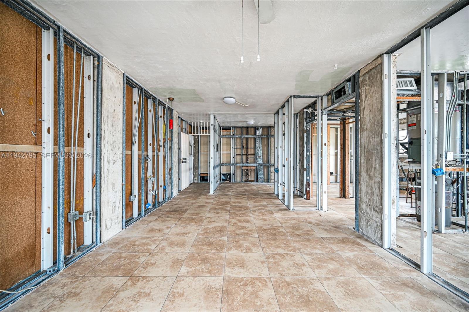 3640 NW 9th St #401 Miami, FL 33125