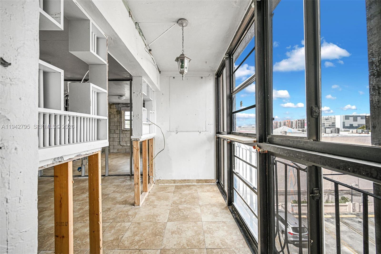 3640 NW 9th St #401 Miami, FL 33125