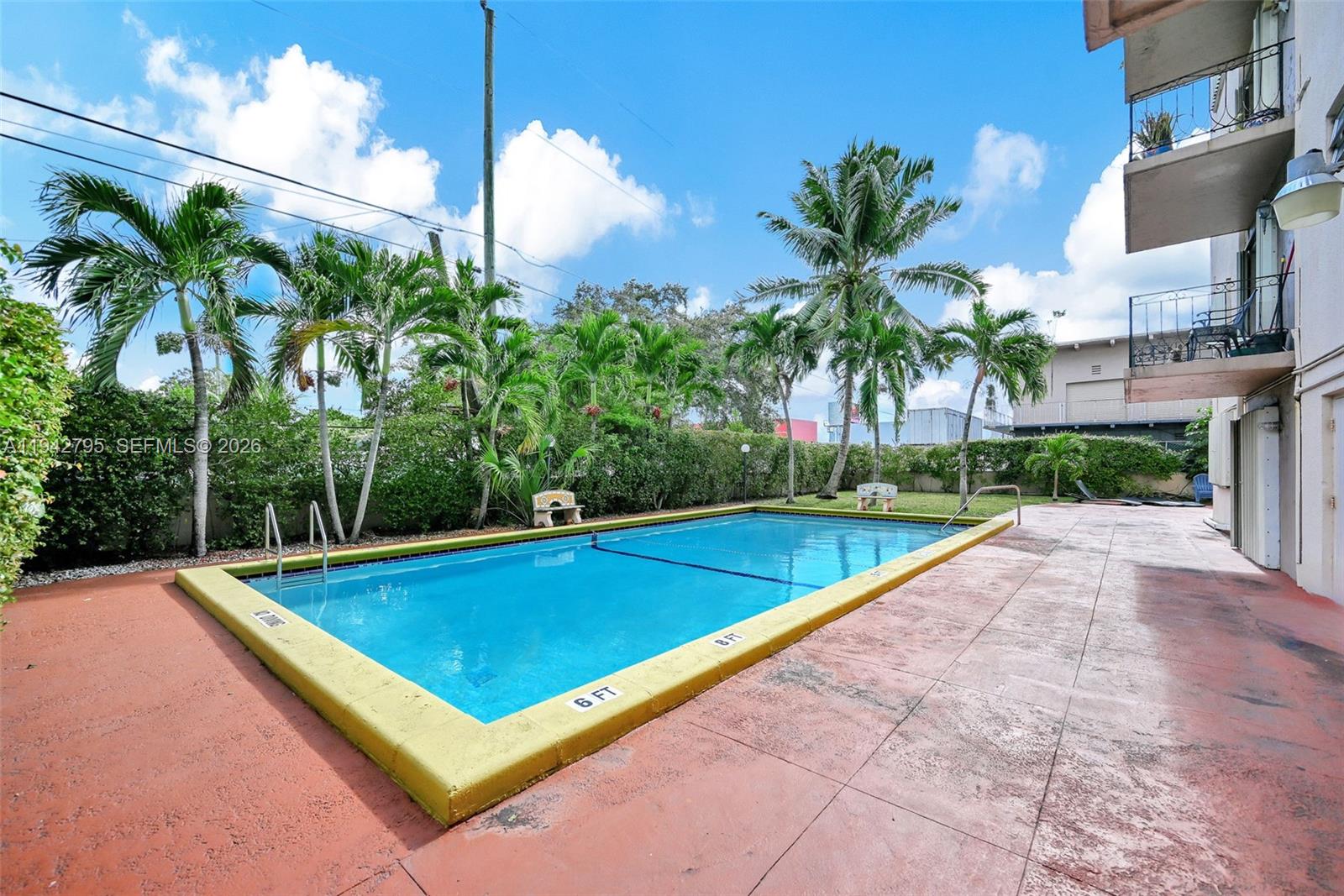 3640 NW 9th St #401 Miami, FL 33125