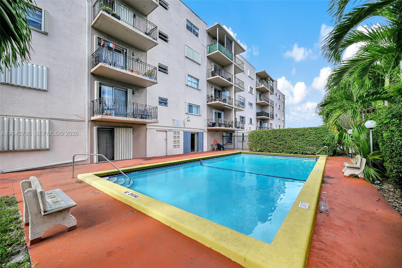 3640 NW 9th St #401 Miami, FL 33125