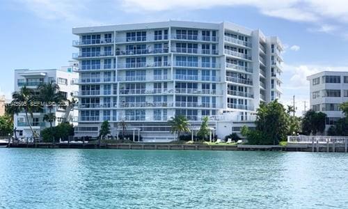 Undisclosed Address Bay Harbor Islands, FL 33154