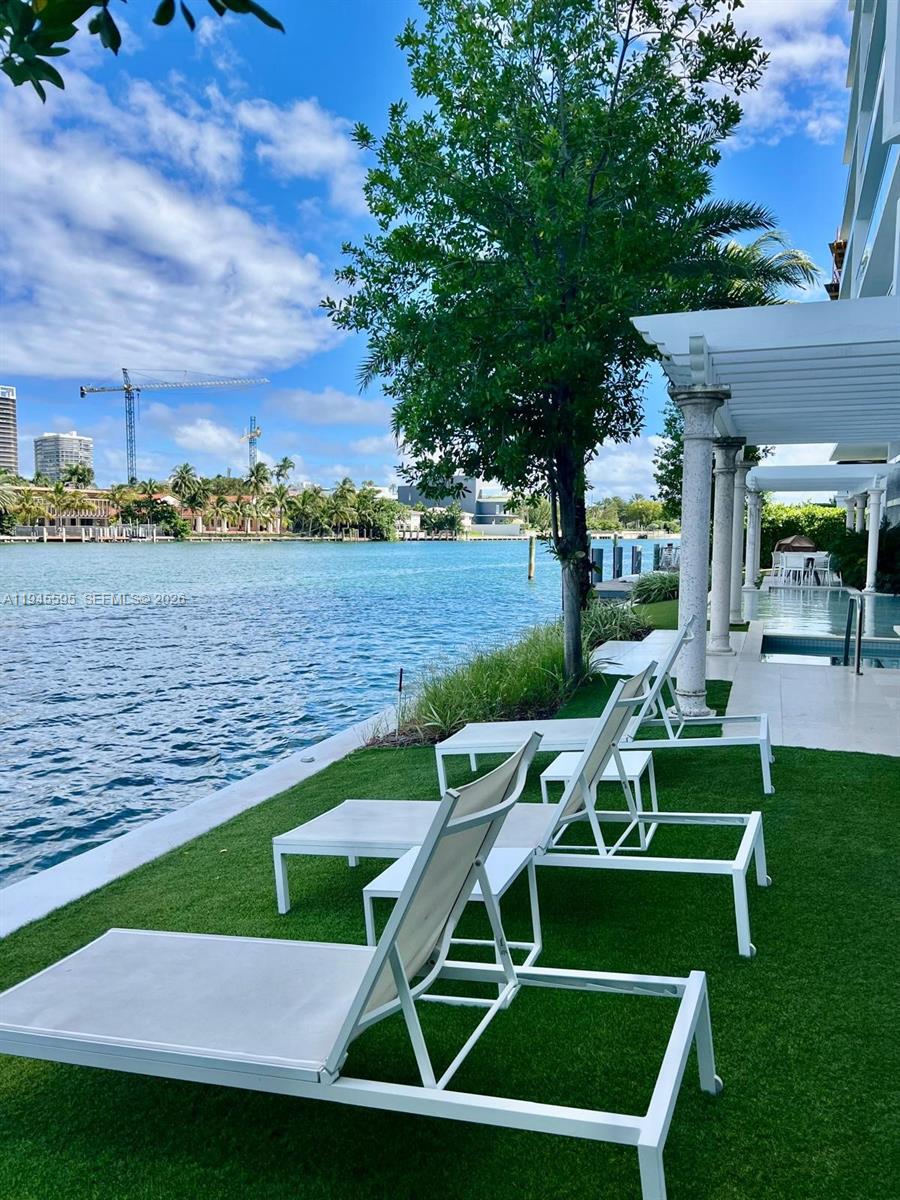 Undisclosed Address Bay Harbor Islands, FL 33154