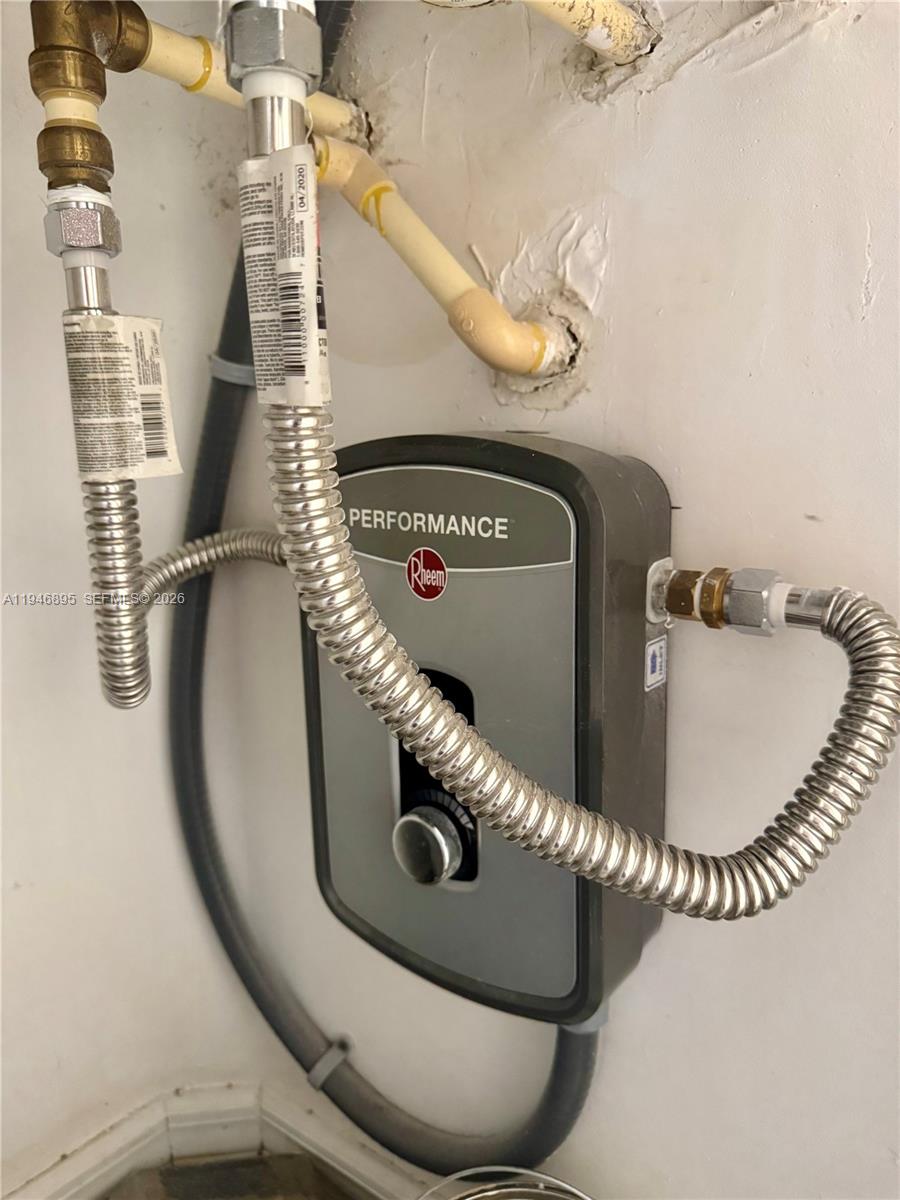 7751 Southampton Ter #310 Tamarac, FL 33321