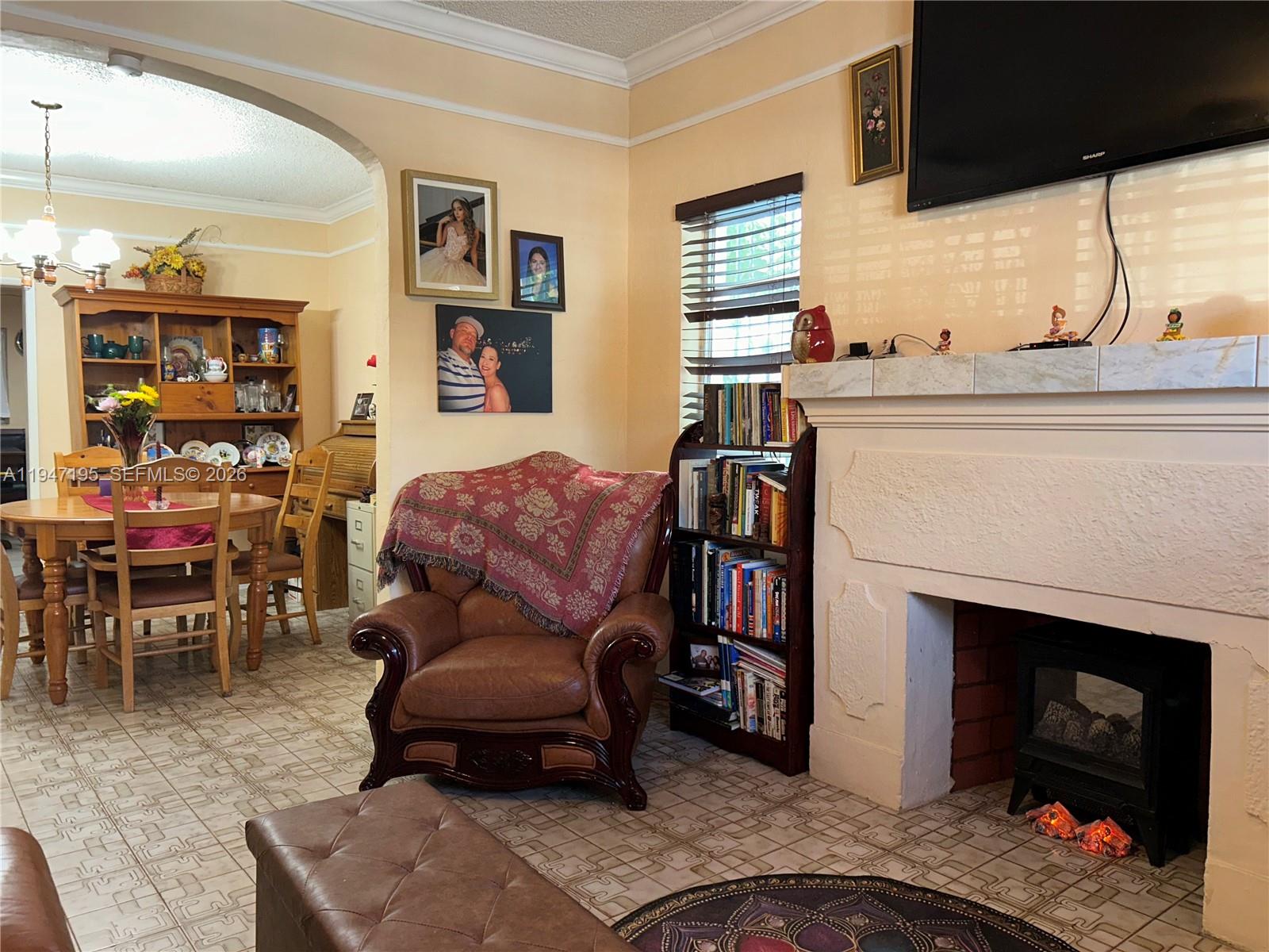 1352 SW 16th St Miami, FL 33145