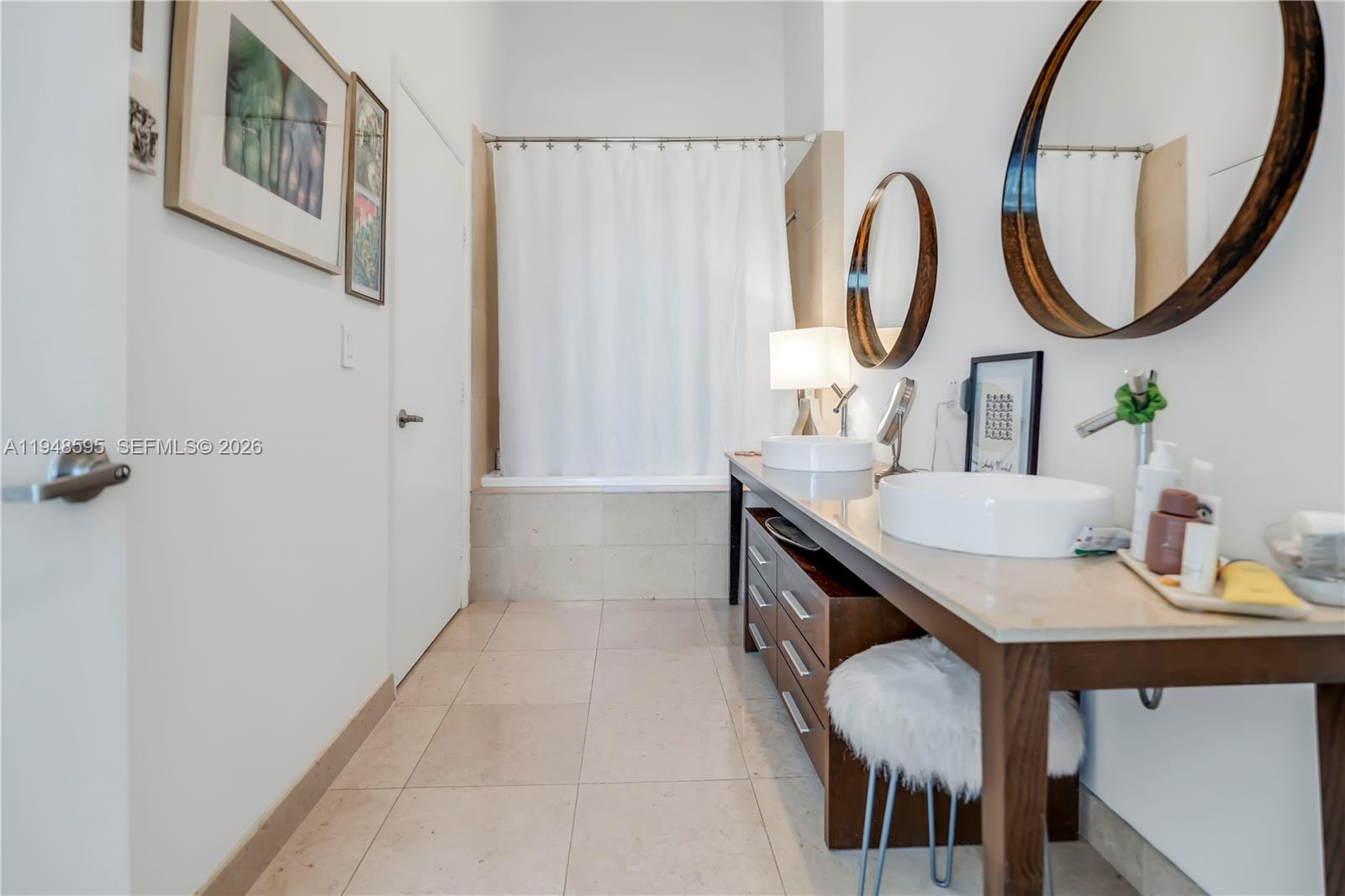 image Icon Brickell14