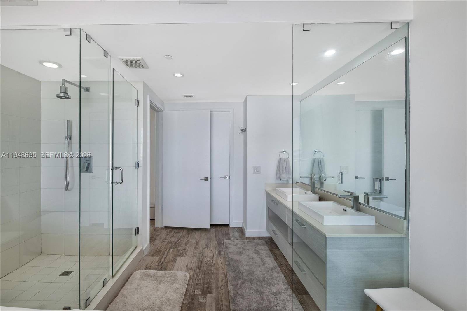 650 NE 32nd St #4306 Miami, FL 33137