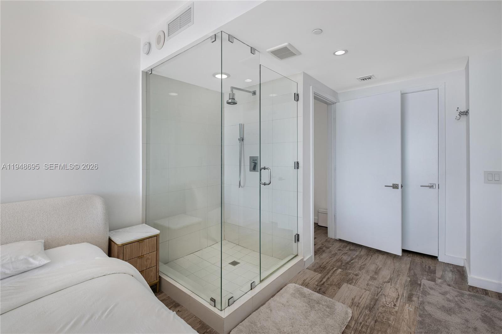 650 NE 32nd St #4306 Miami, FL 33137