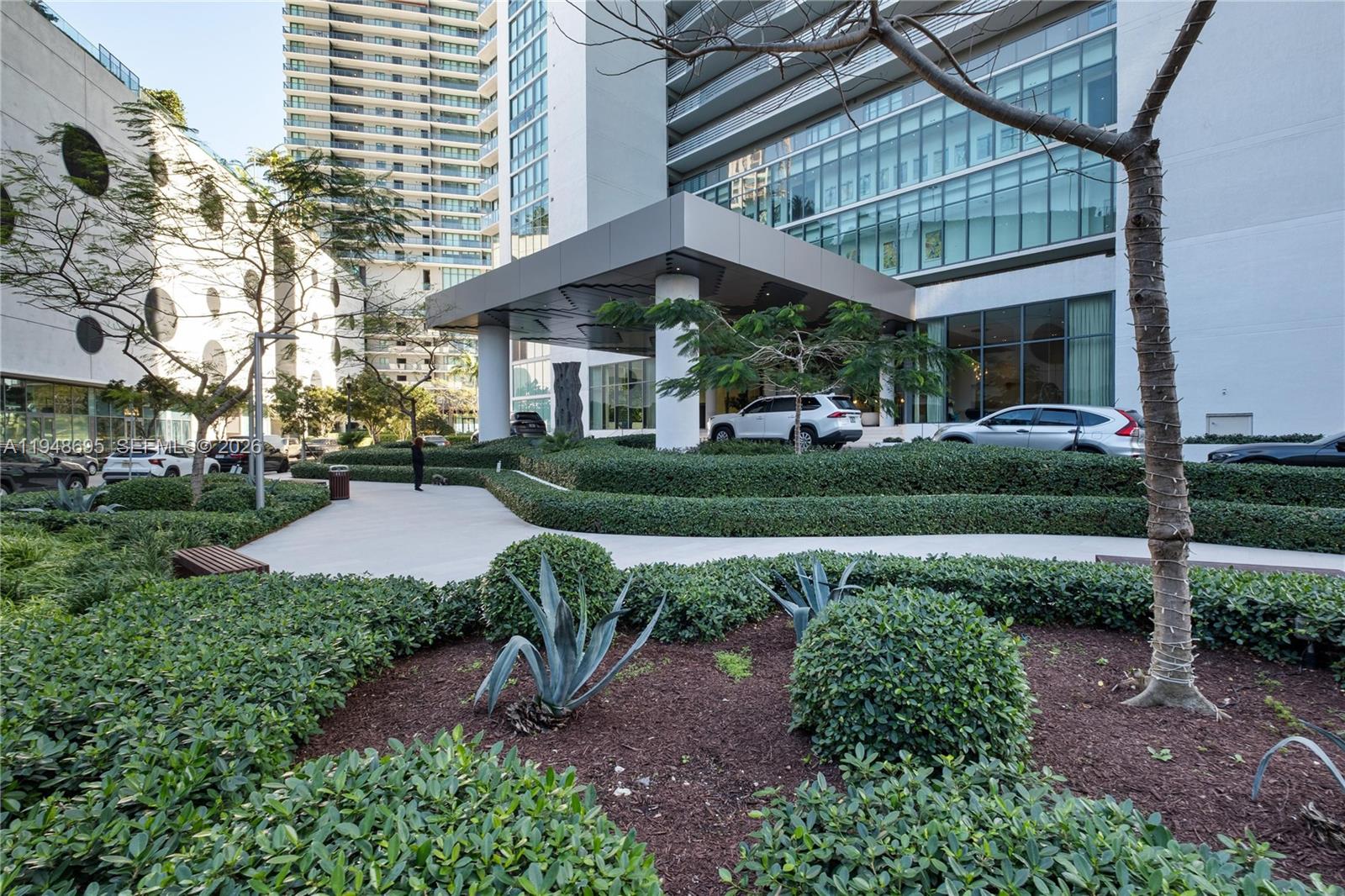 650 NE 32nd St #4306 Miami, FL 33137