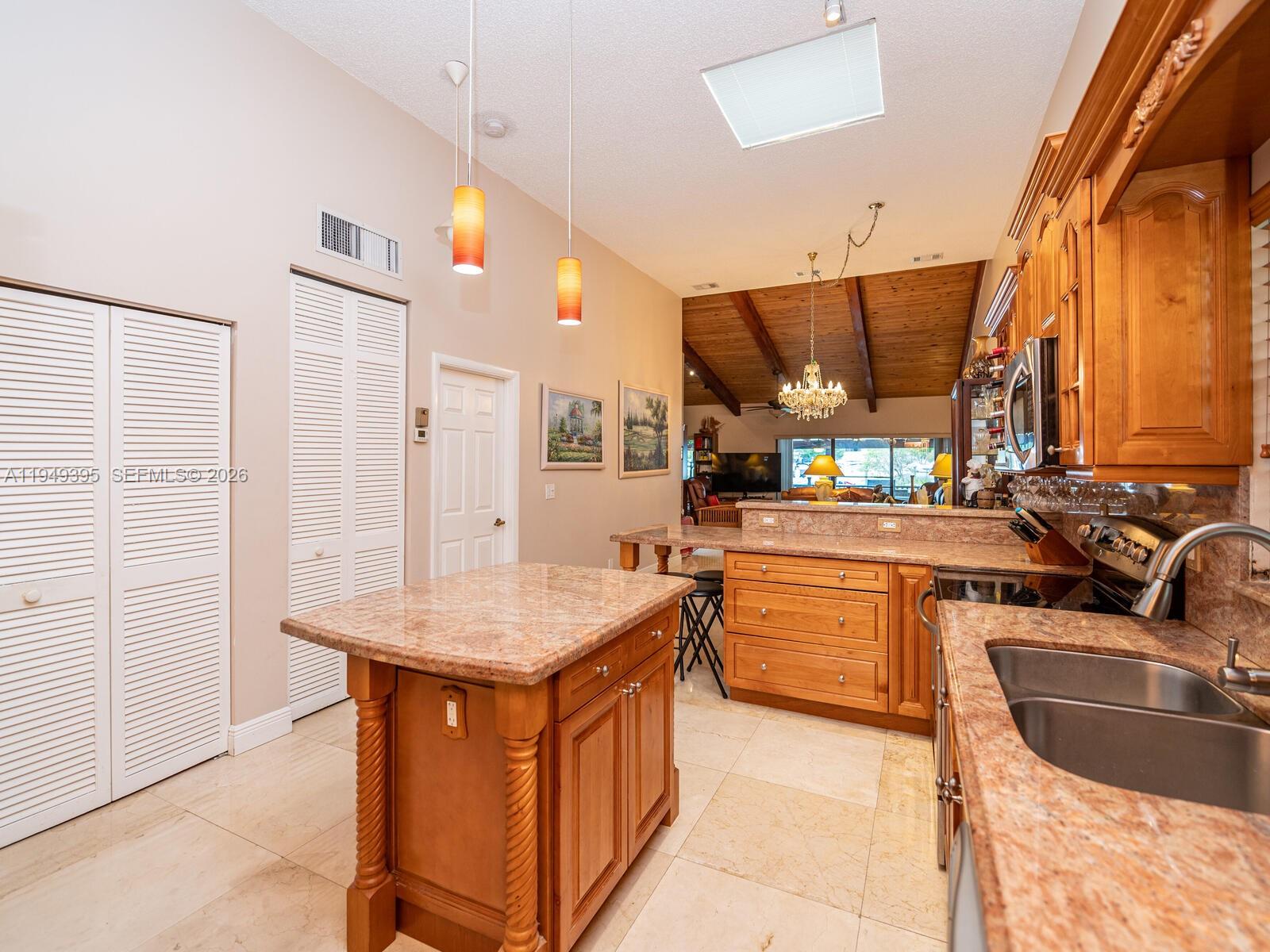 429 Leslie Dr #429 Hallandale Beach, FL 33009