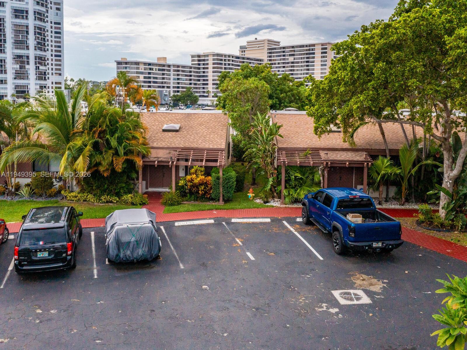 429 Leslie Dr #429 Hallandale Beach, FL 33009