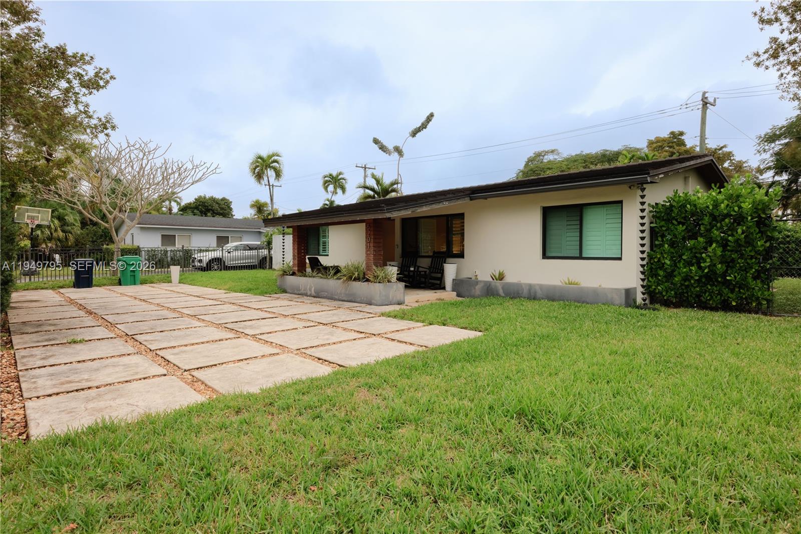 6201 SW 36th St Miami, FL 33155